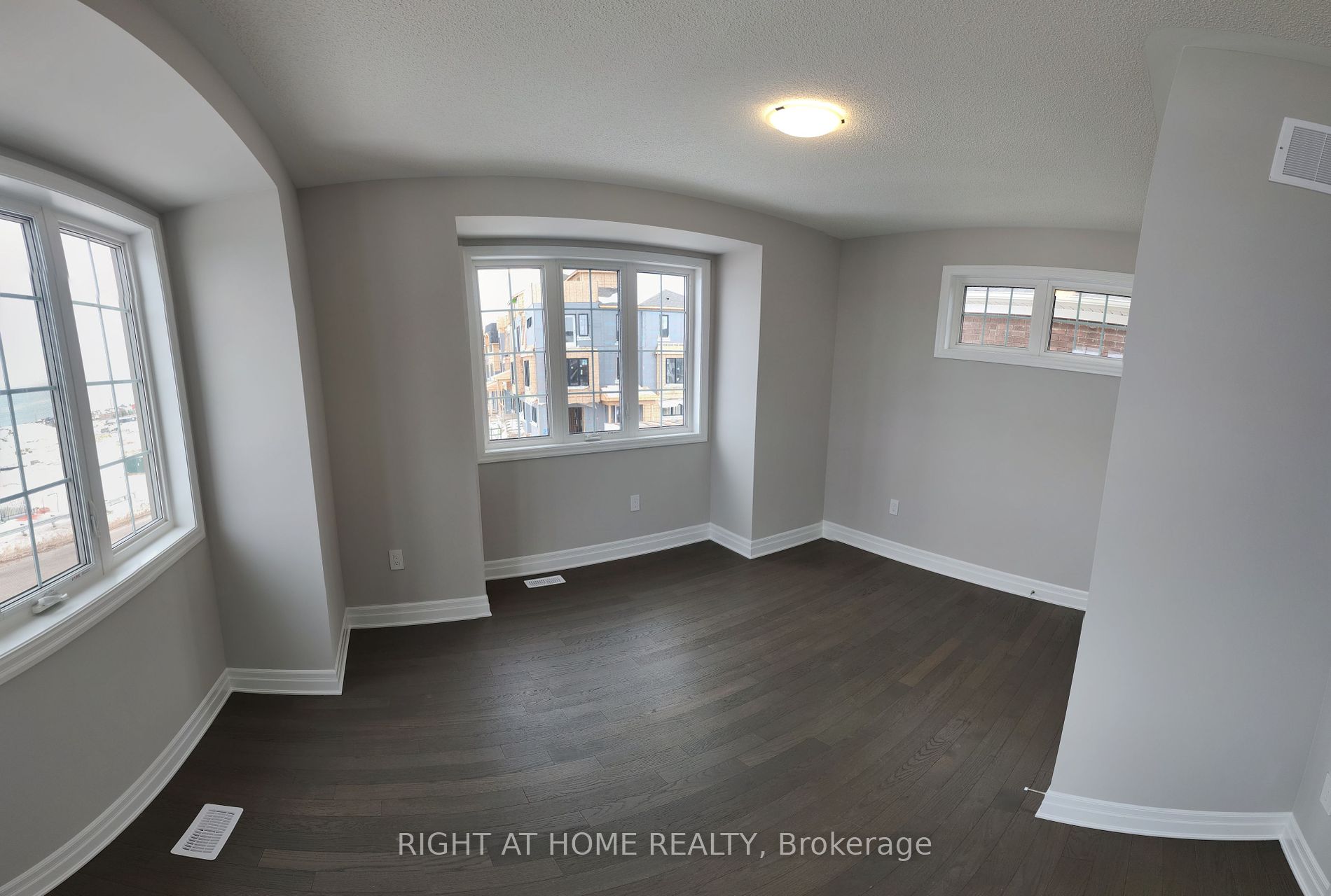 3048 John Mckay Blvd