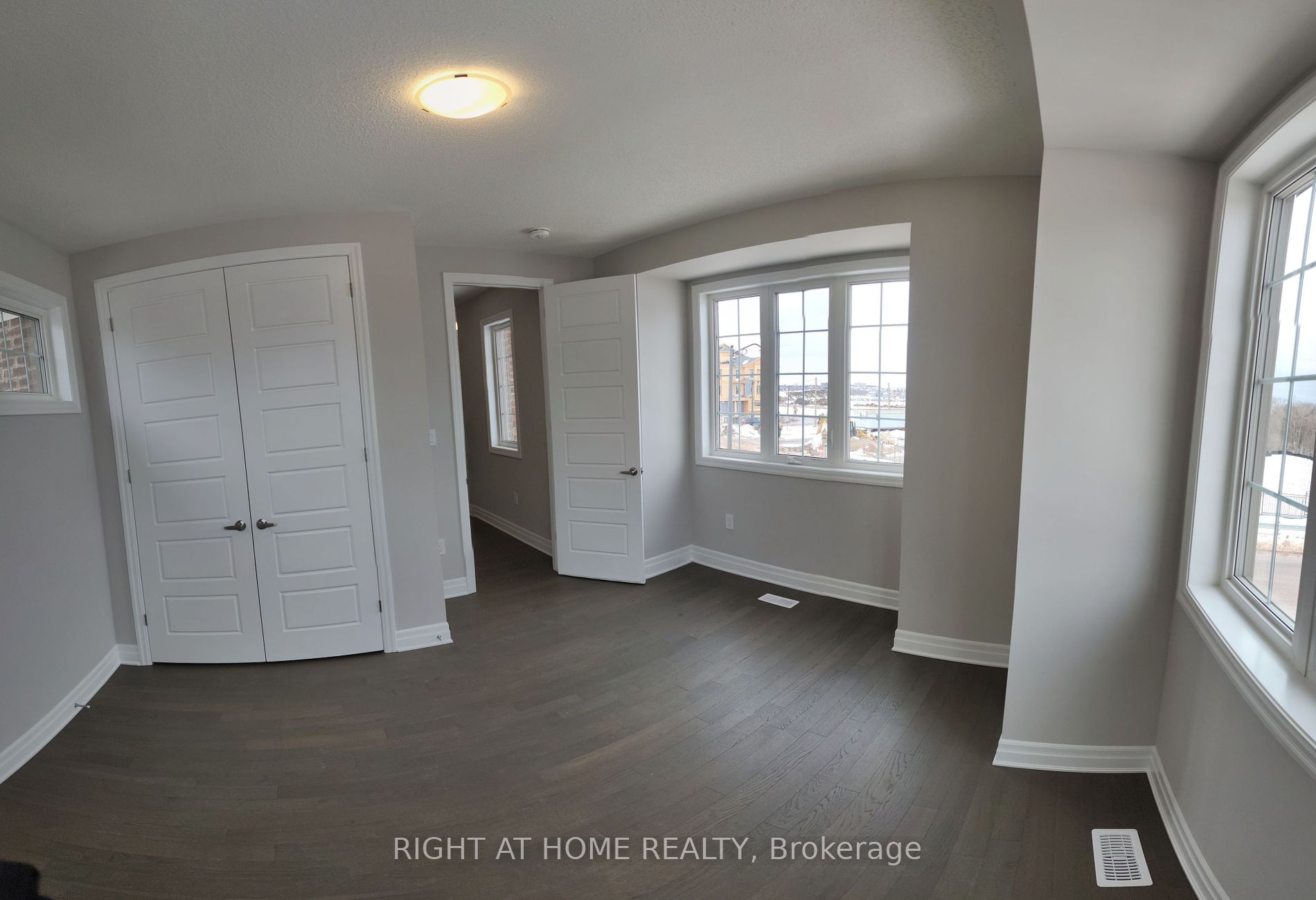 3048 John Mckay Blvd