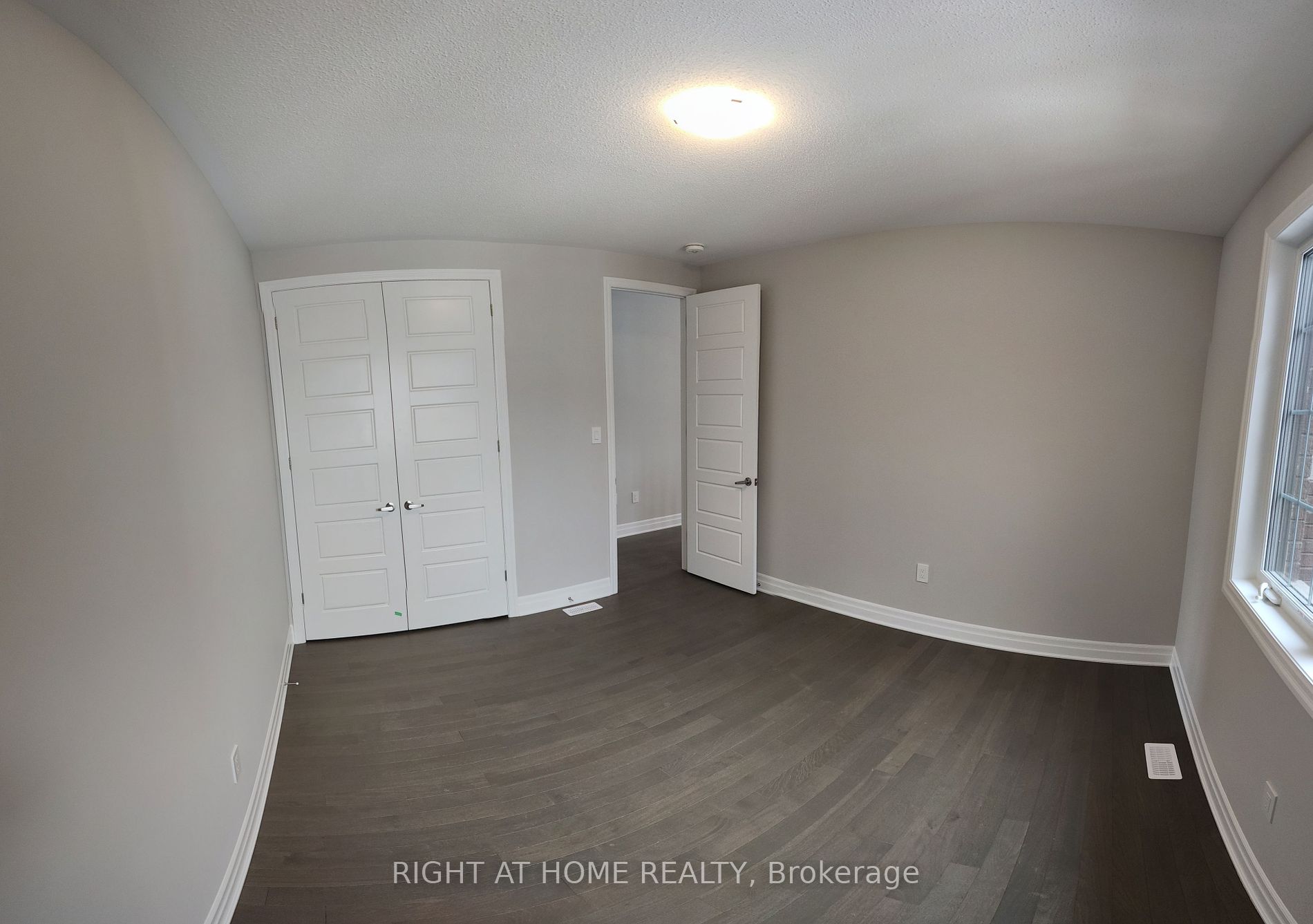 3048 John Mckay Blvd