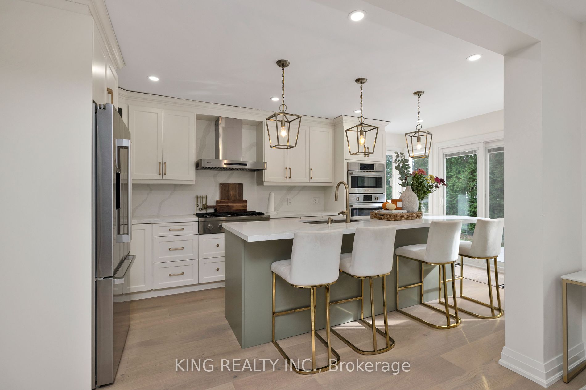13 Ivan Ave