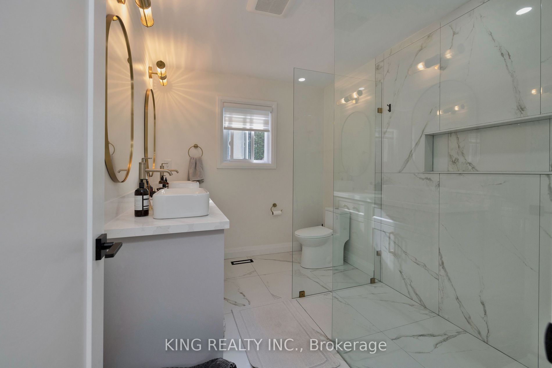 13 Ivan Ave