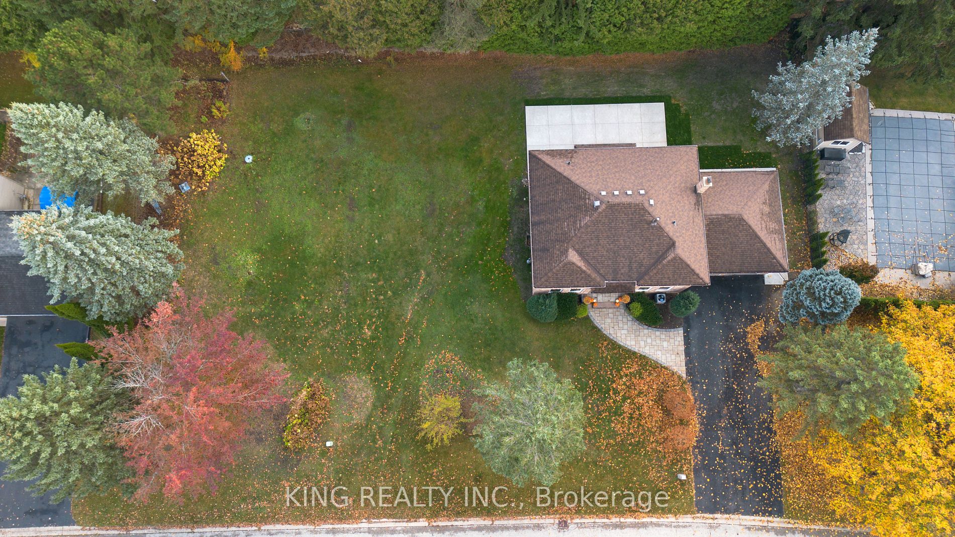 13 Ivan Ave