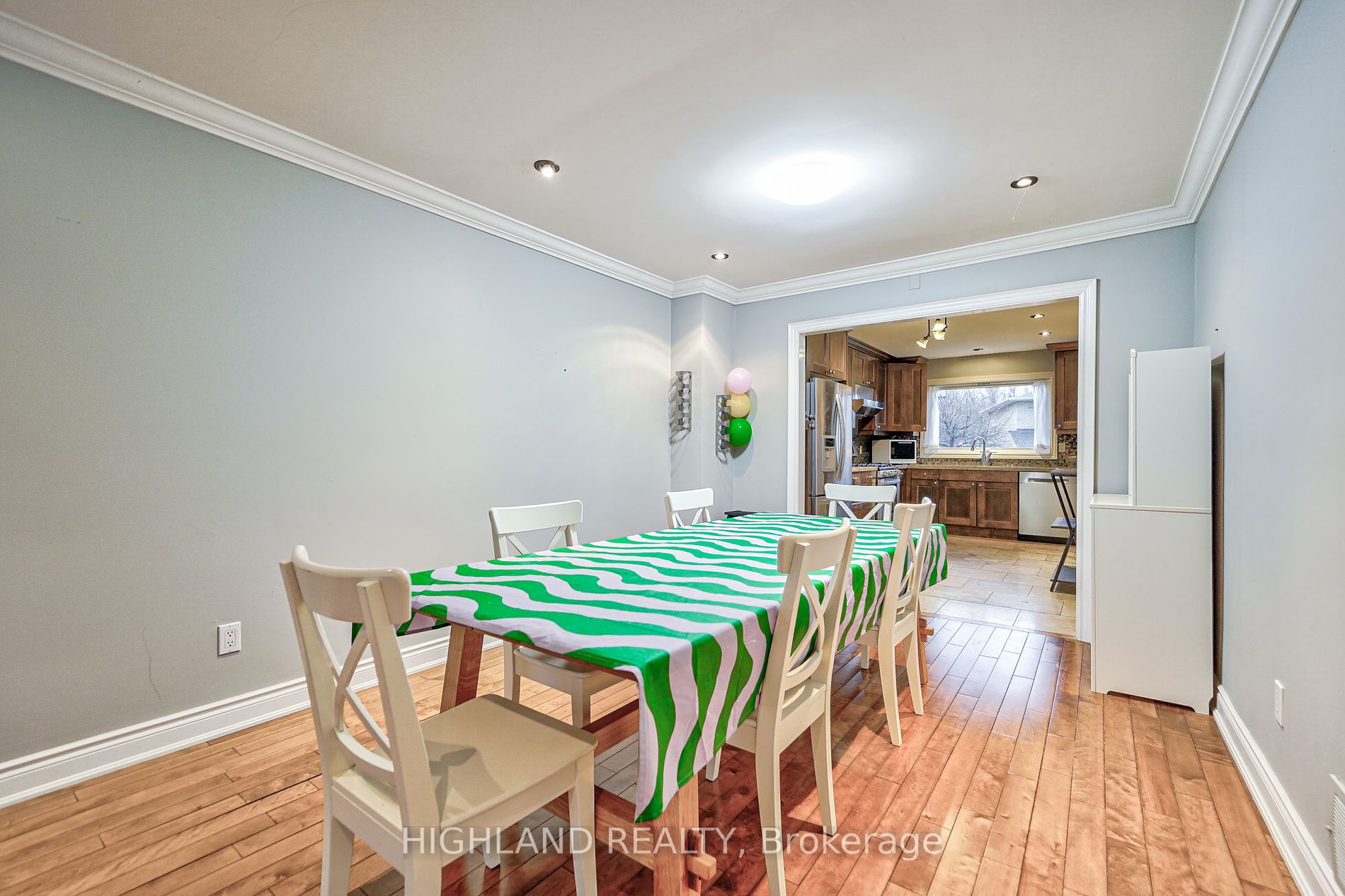 5764 Turney Dr