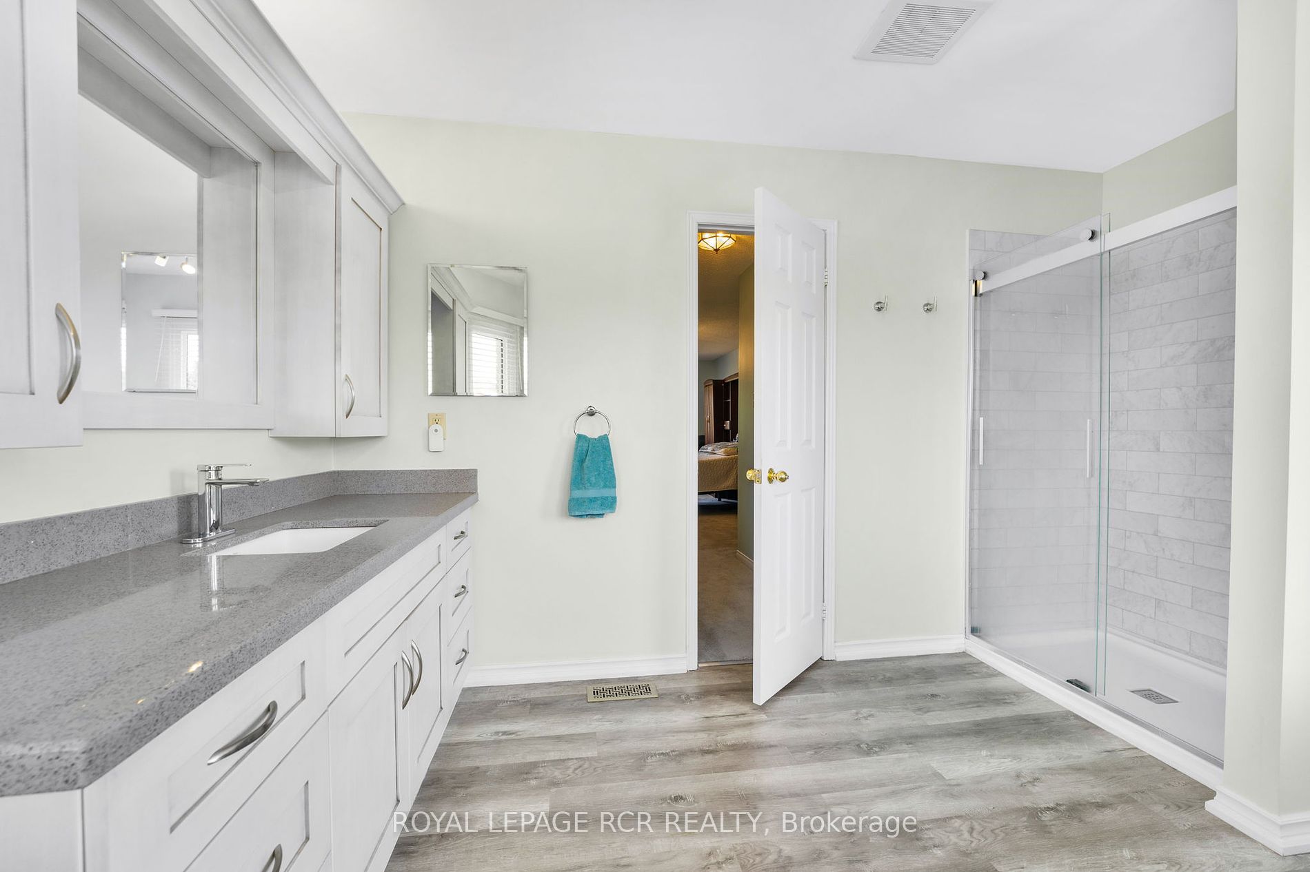 22 Ridelle Crt