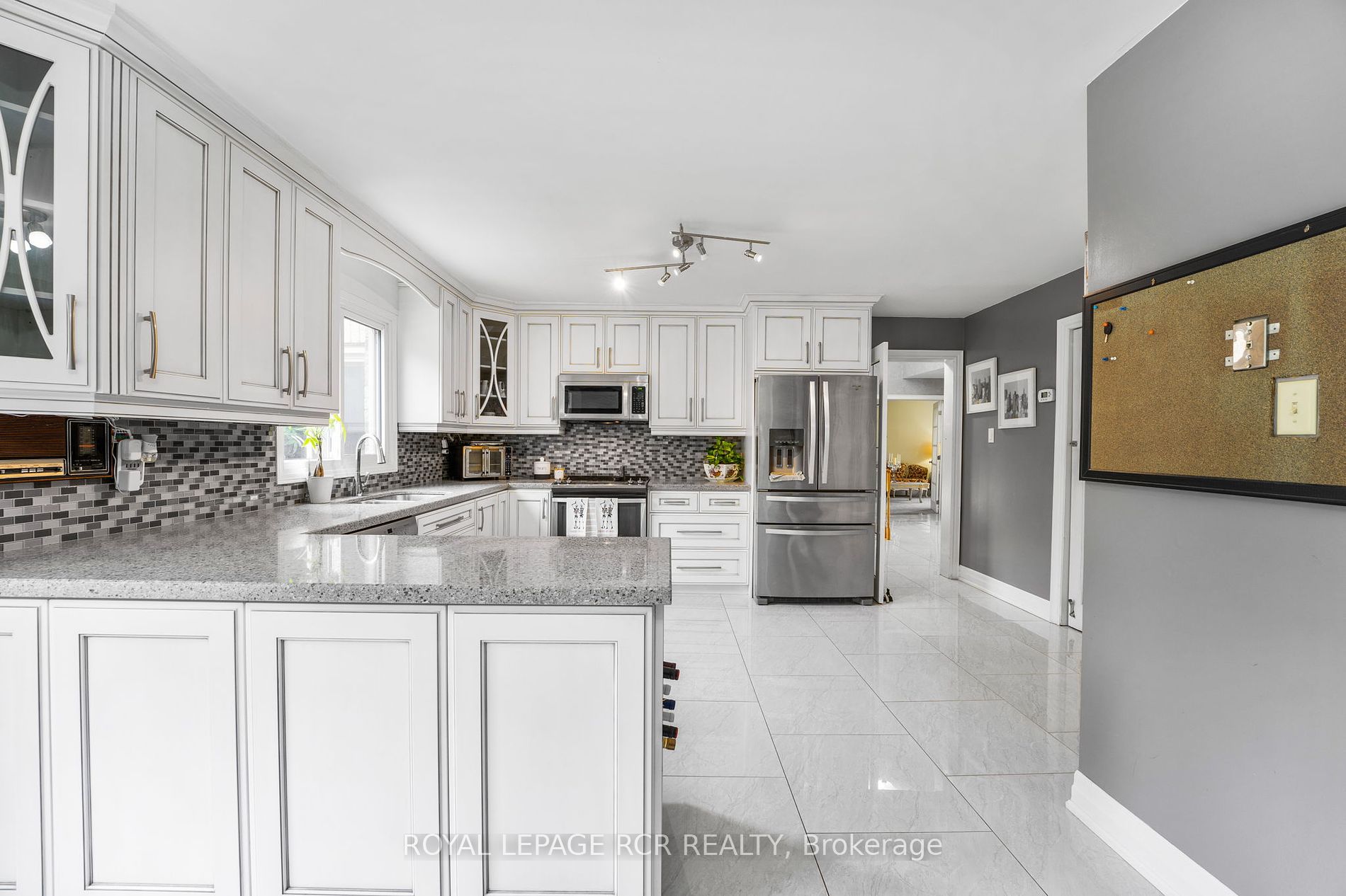 22 Ridelle Crt