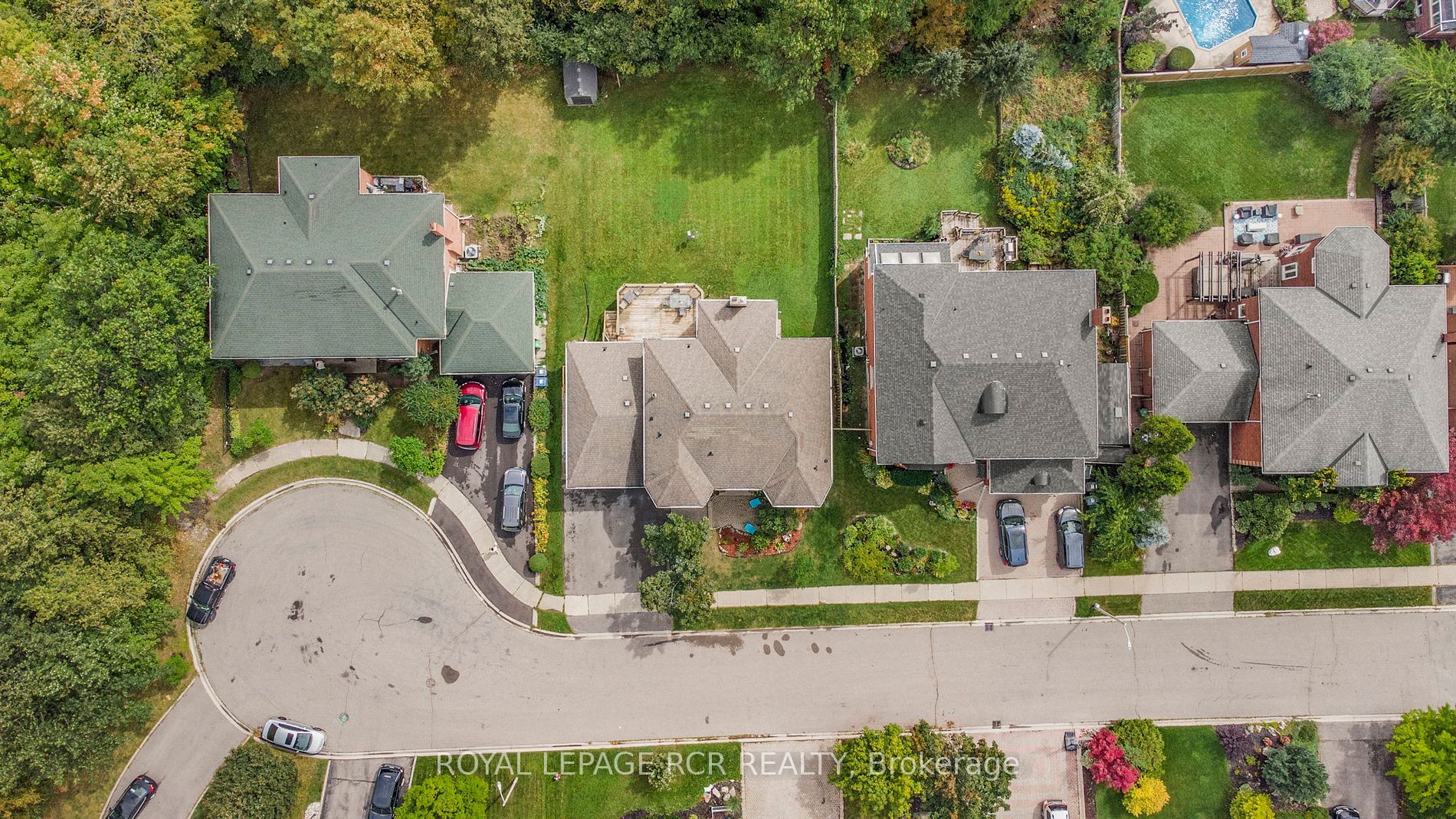 22 Ridelle Crt