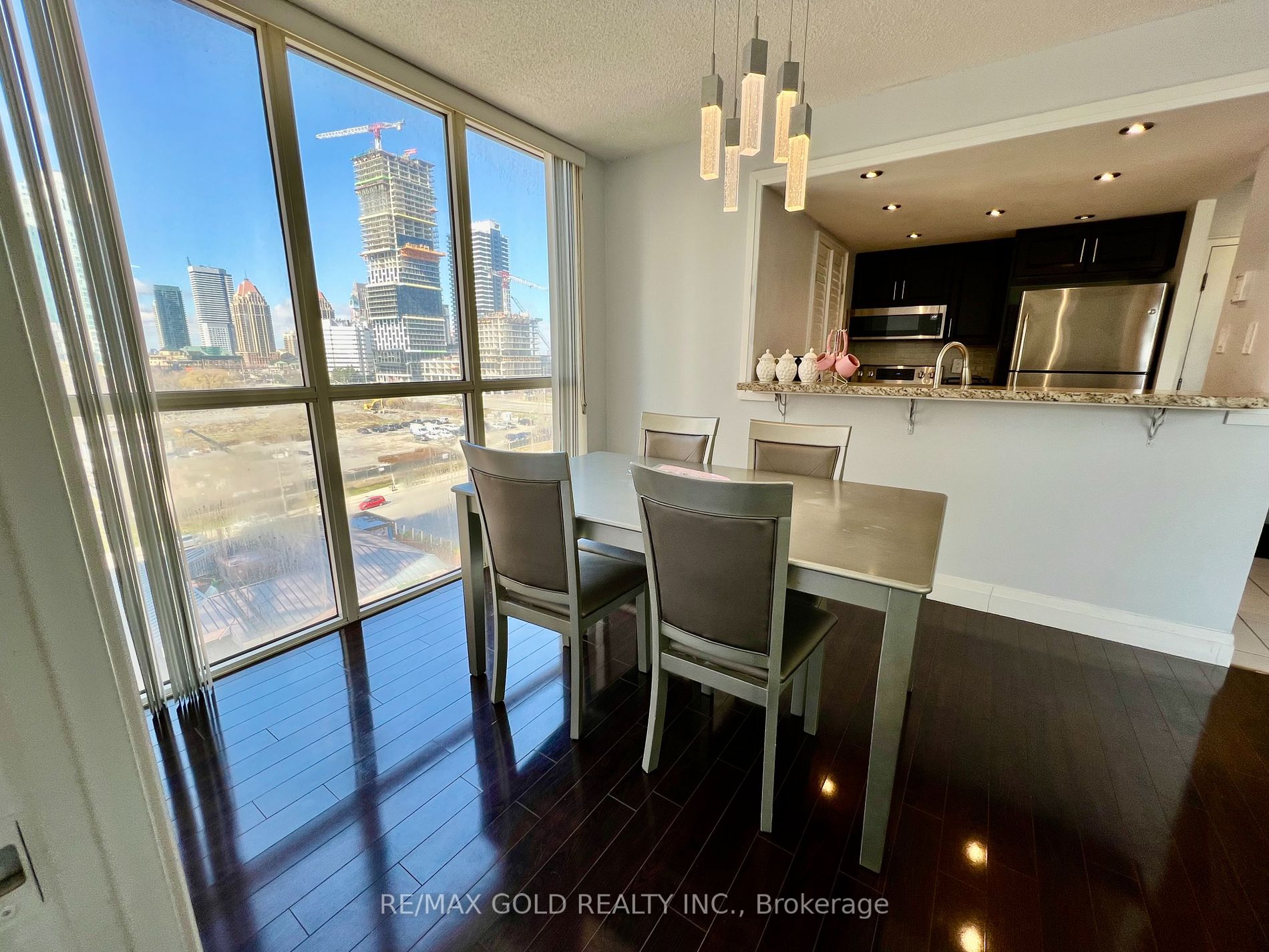 265 Enfield Place #903