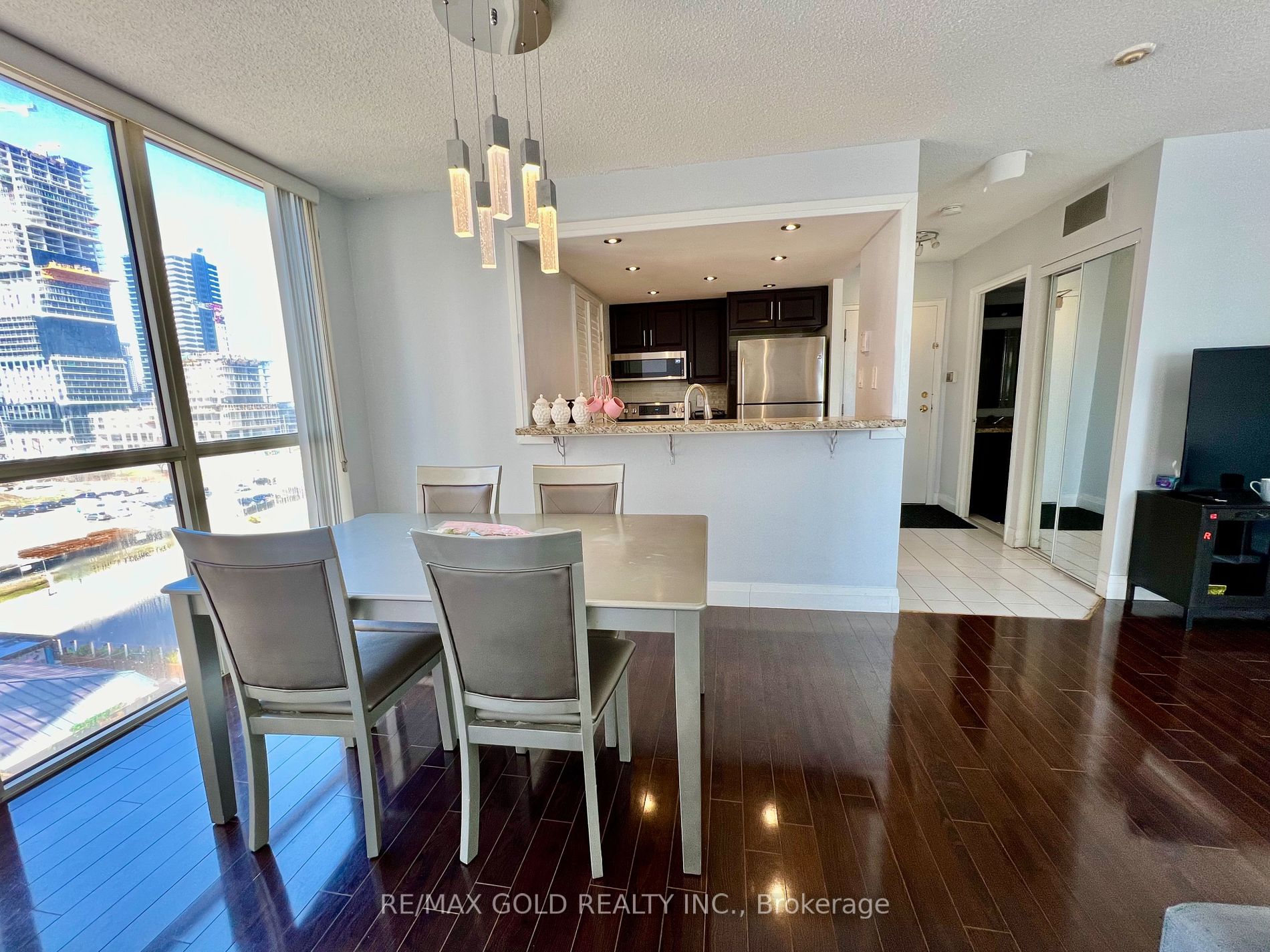 265 Enfield Place #903