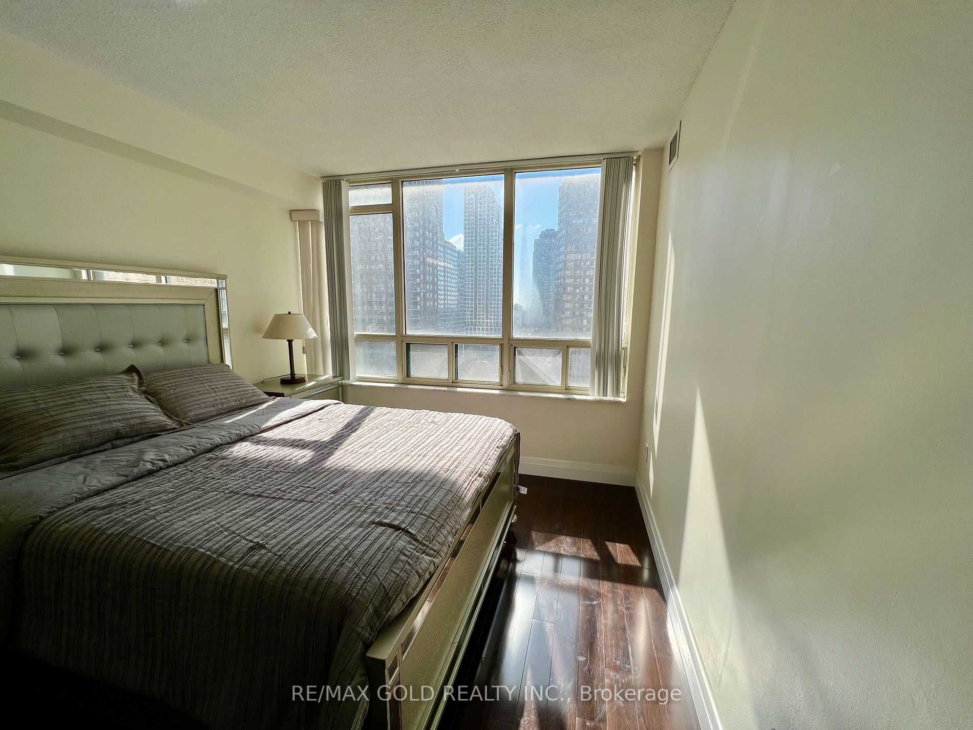 265 Enfield Place #903