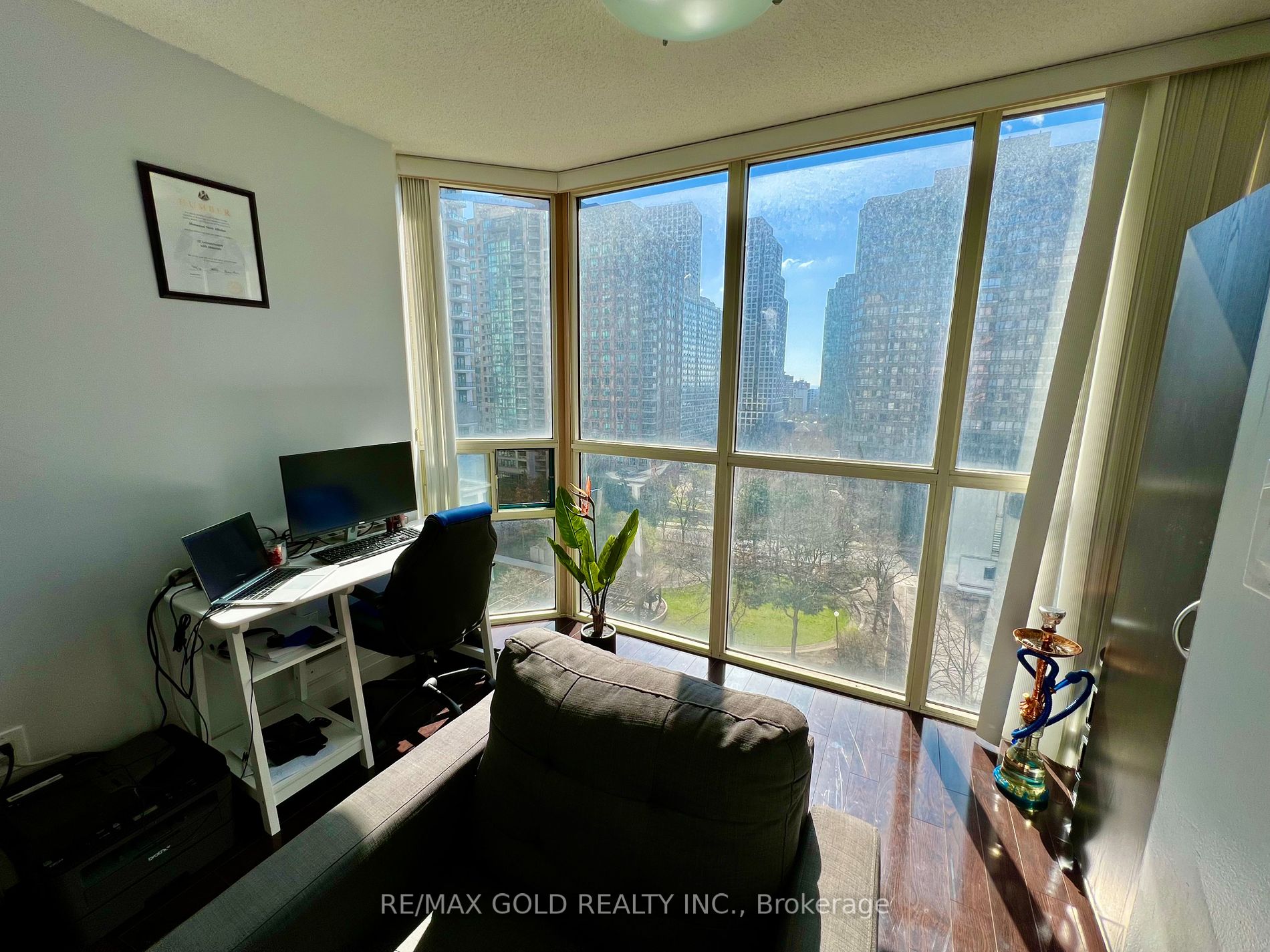 265 Enfield Place #903
