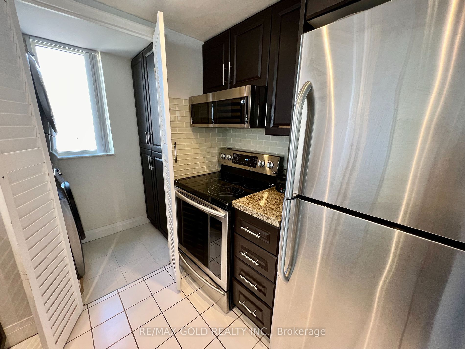 265 Enfield Place #903