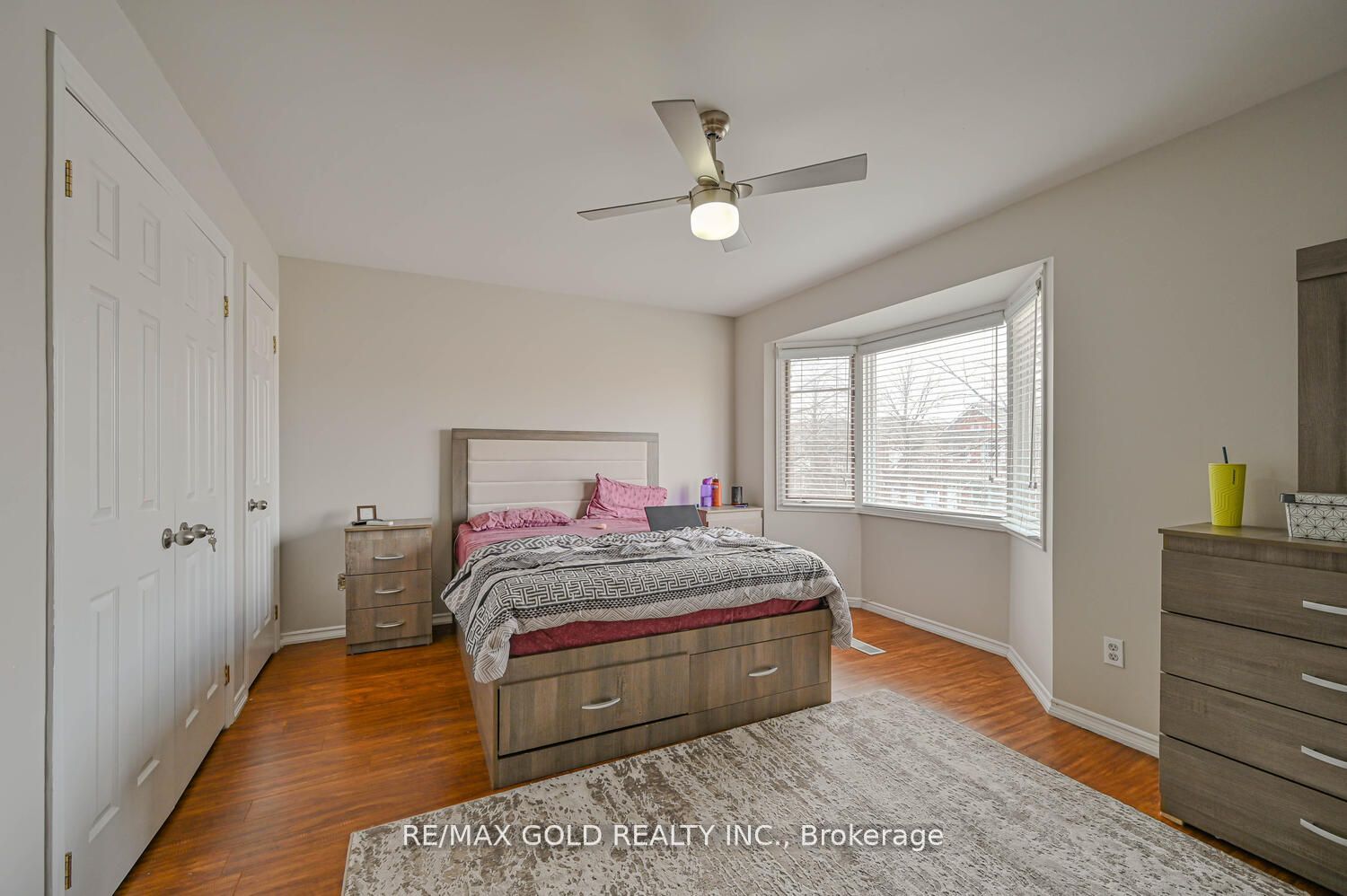 24 Softneedle Ave