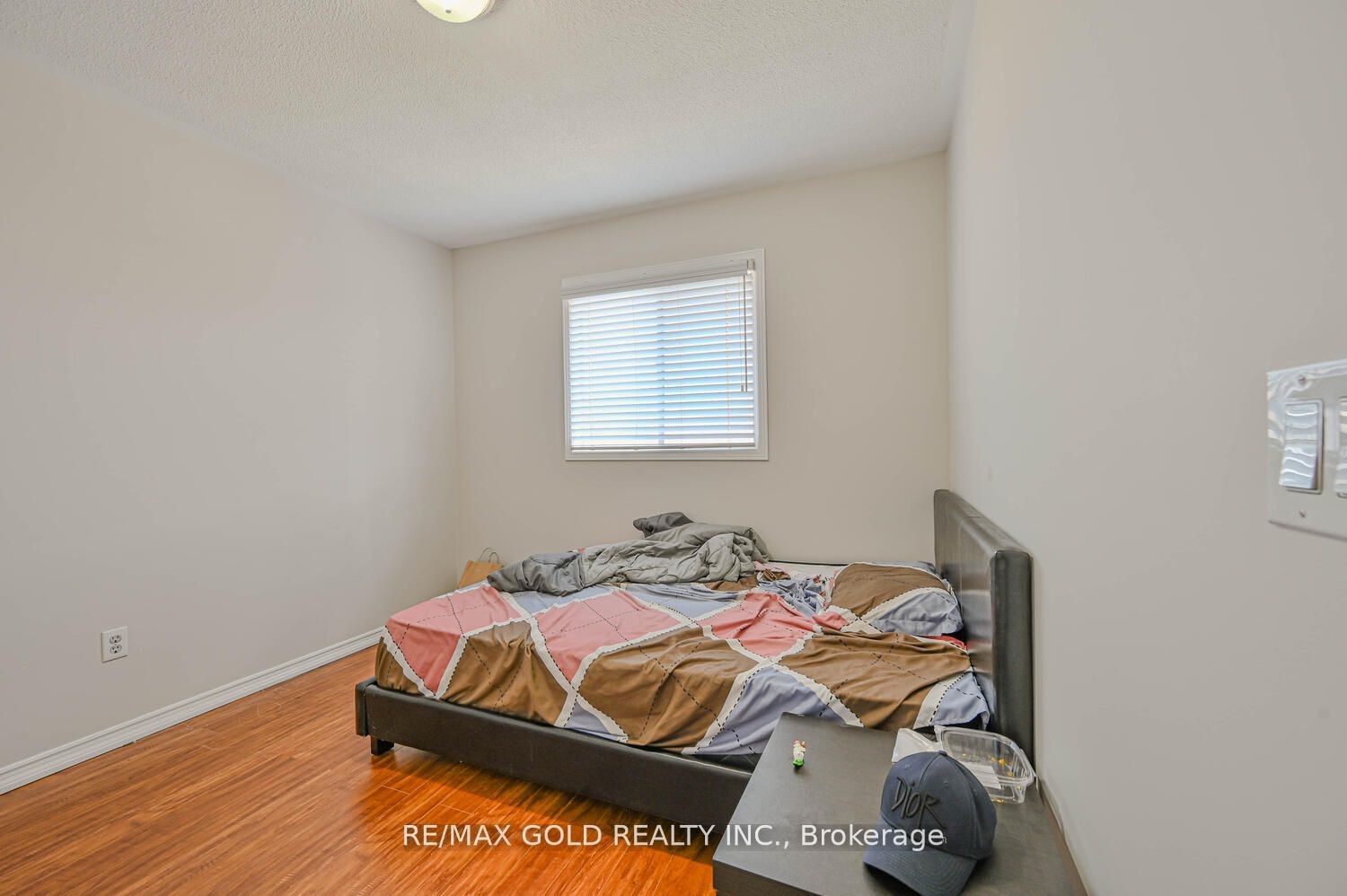 24 Softneedle Ave