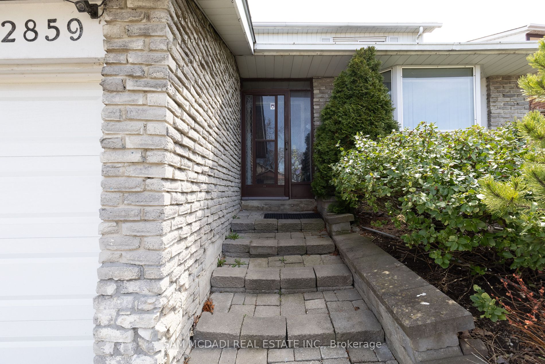 2859 Constable Road