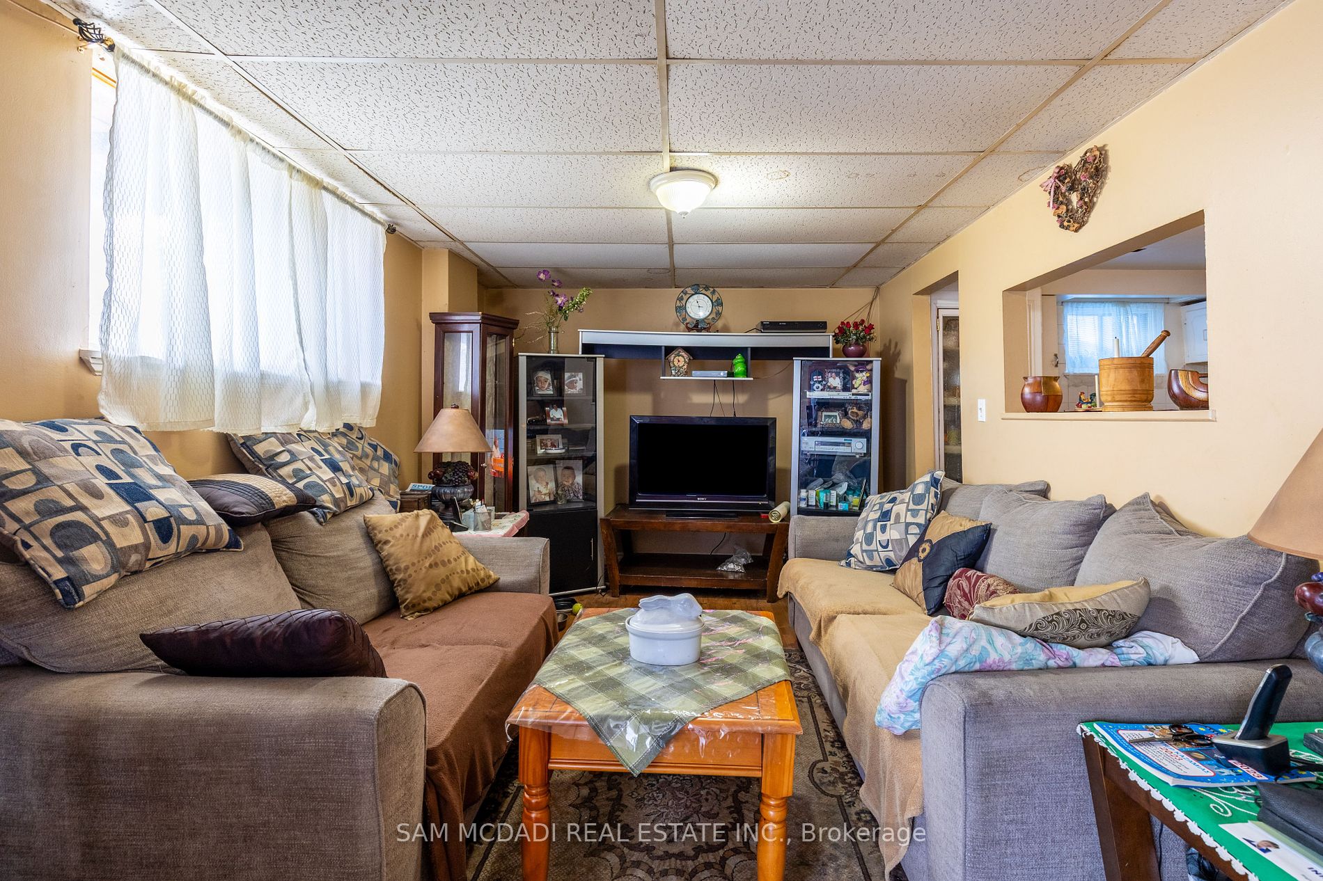 2859 Constable Road