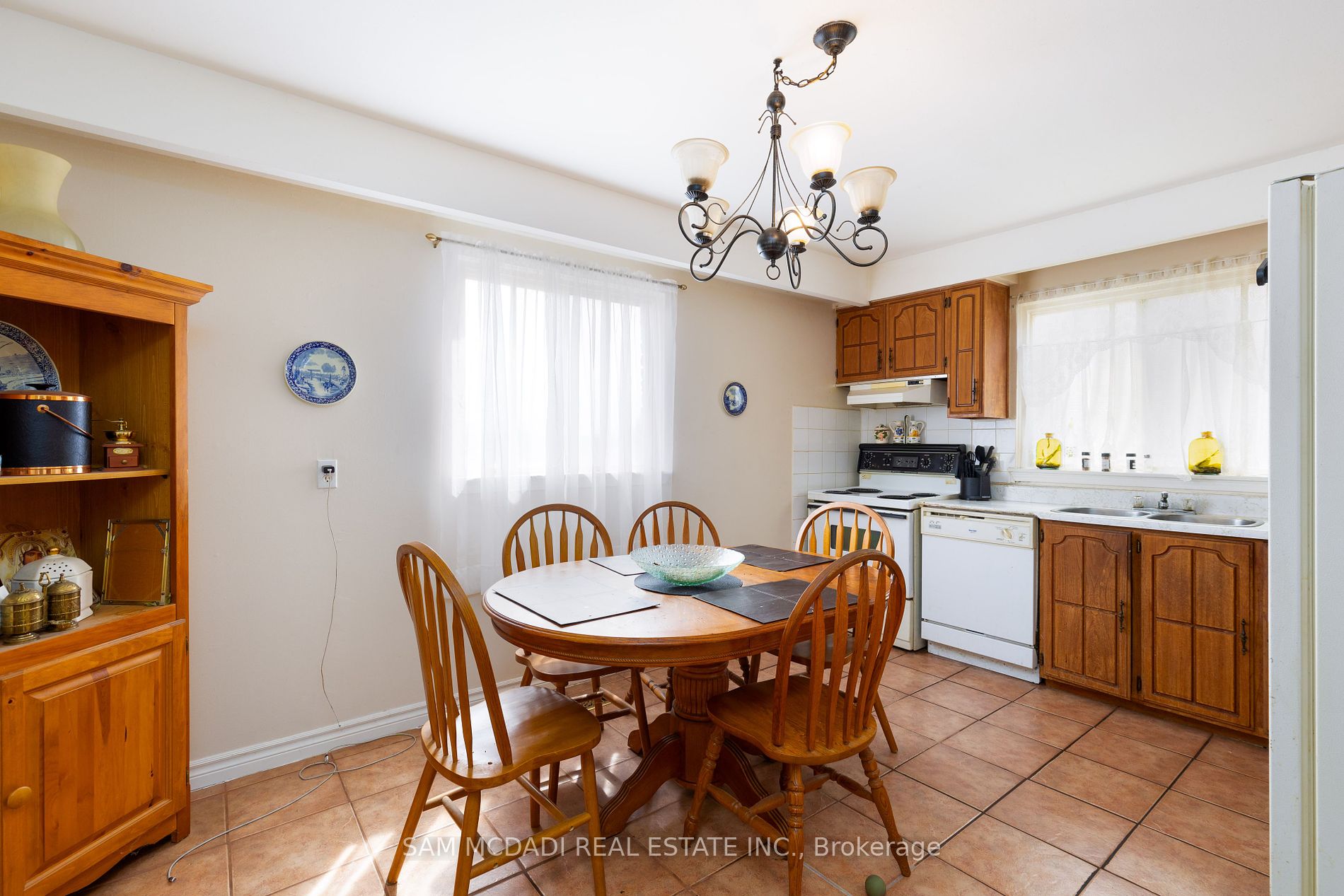 2859 Constable Road
