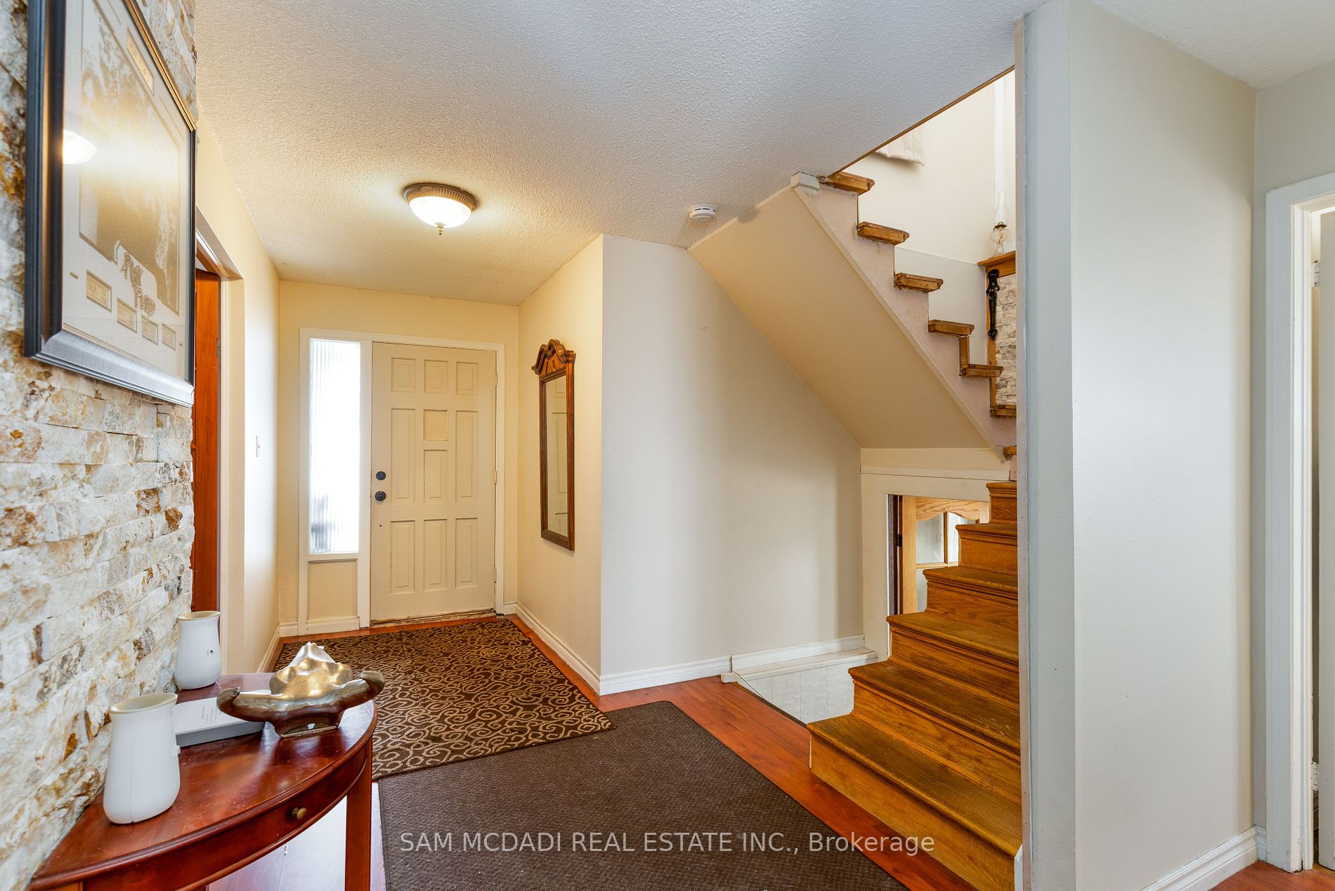 2859 Constable Road