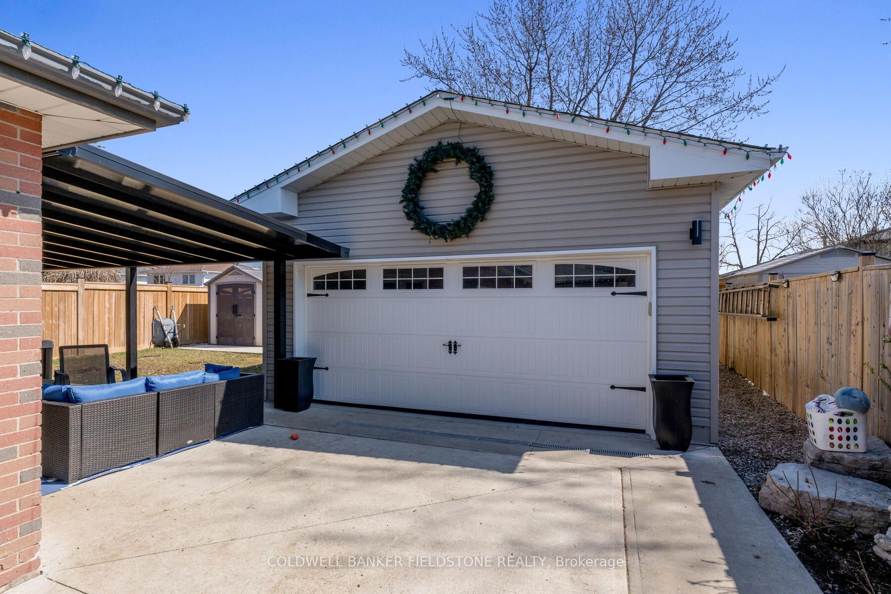 15 Marilyn Cres