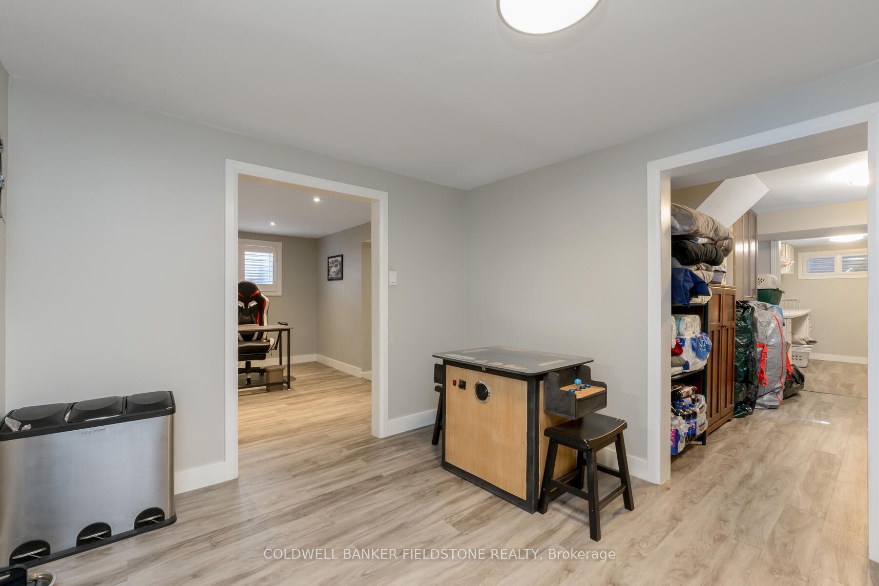 15 Marilyn Cres