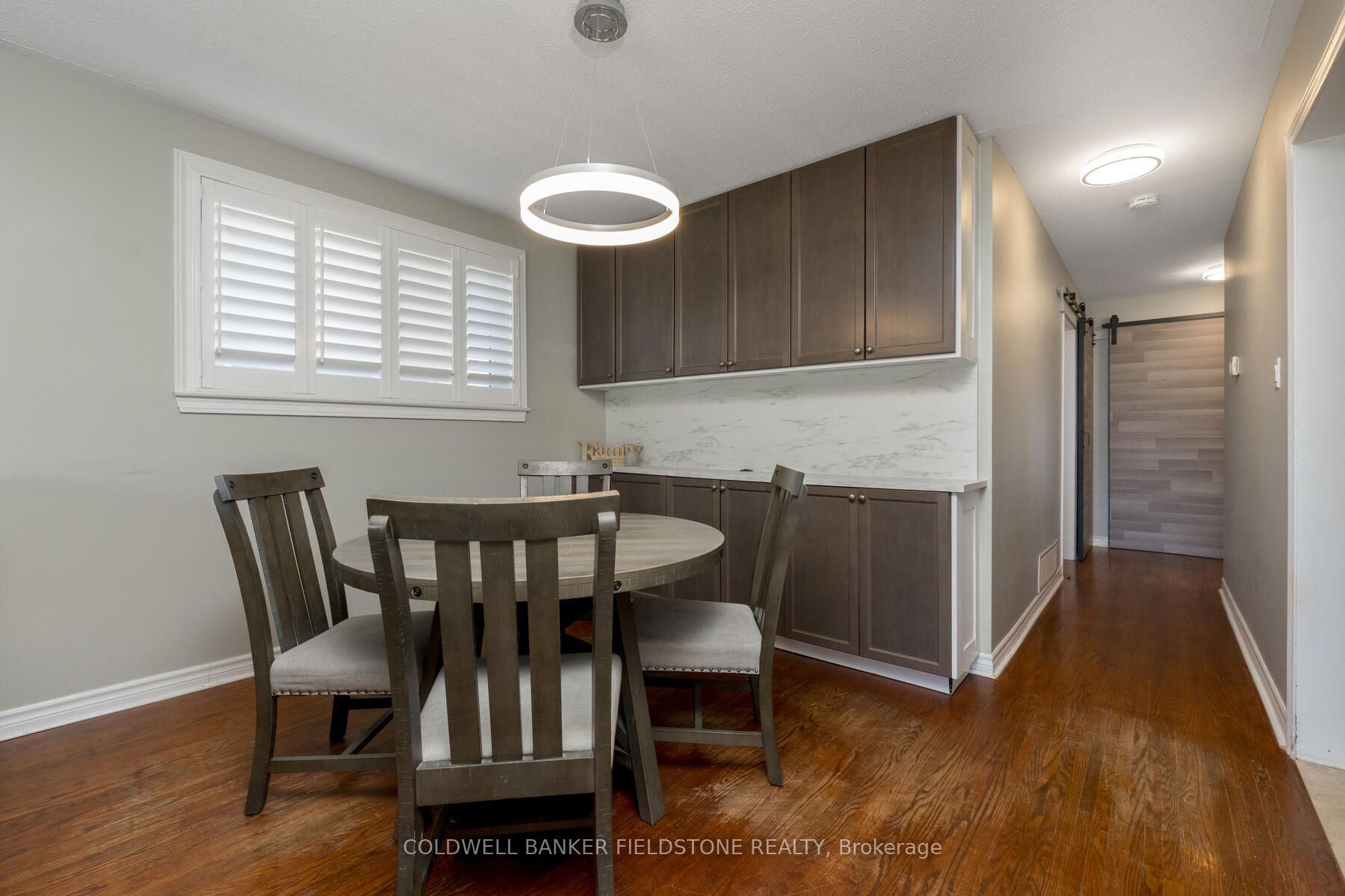15 Marilyn Cres