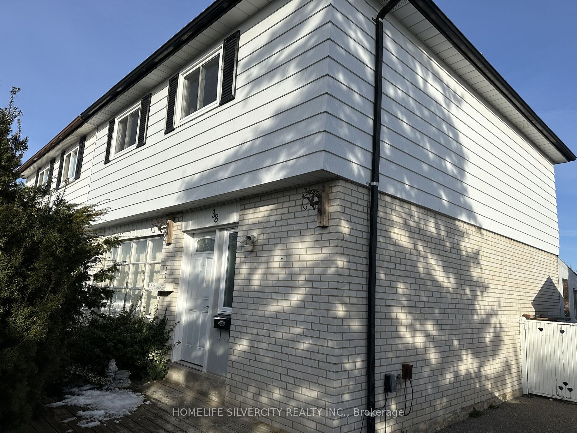 38 Flamingo Cres