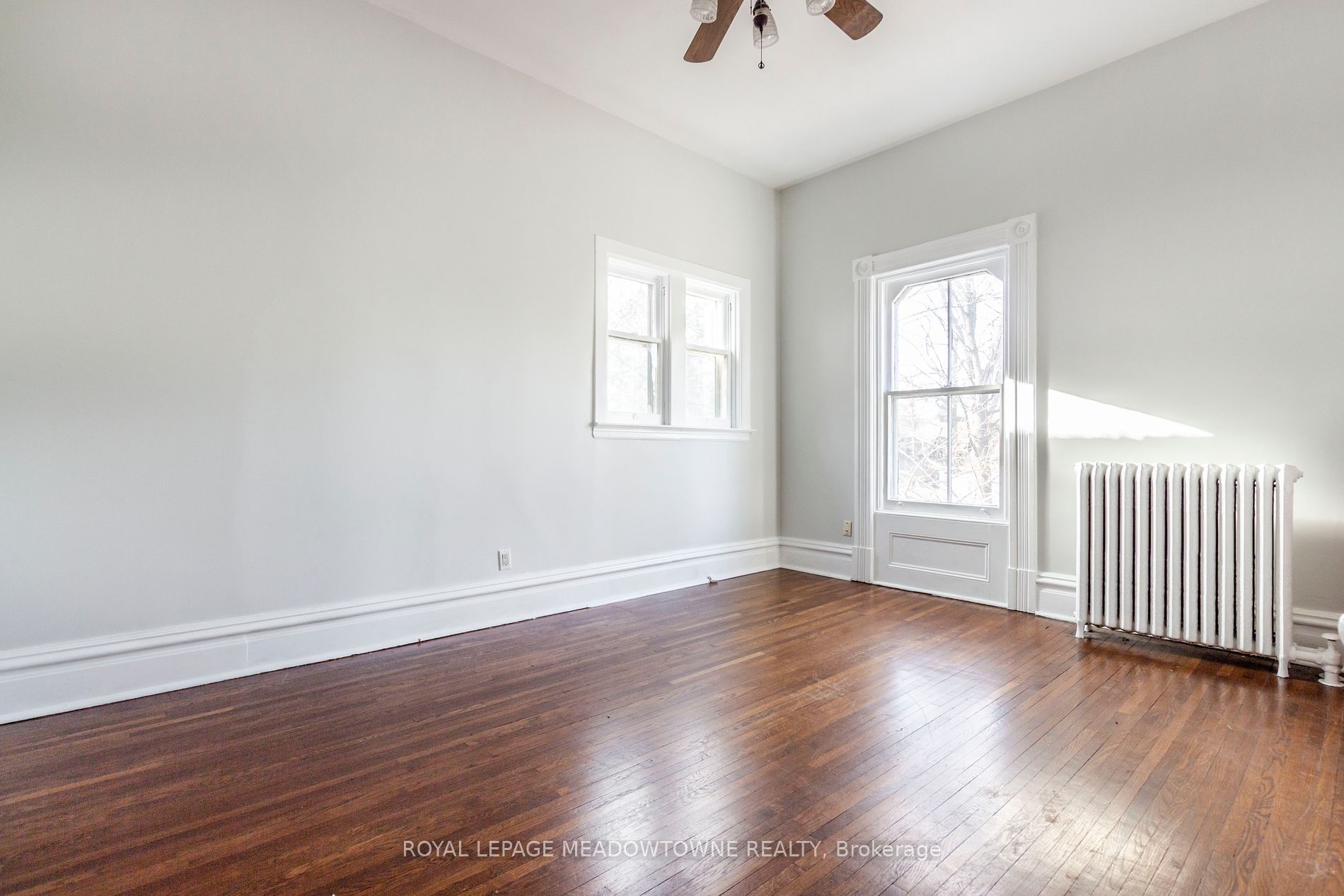 77 Main St S