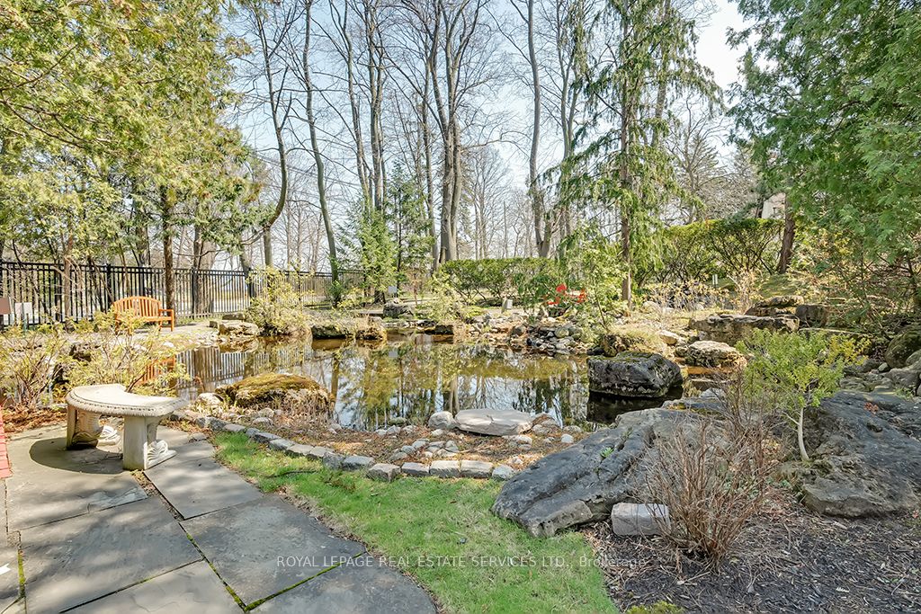 1400 Dixie Rd W, #1013