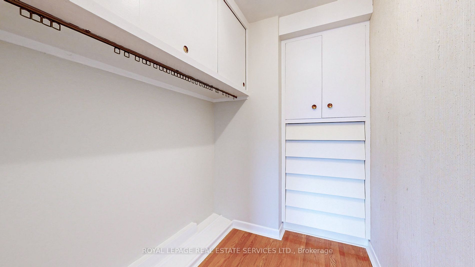 21 Pitkin Crt