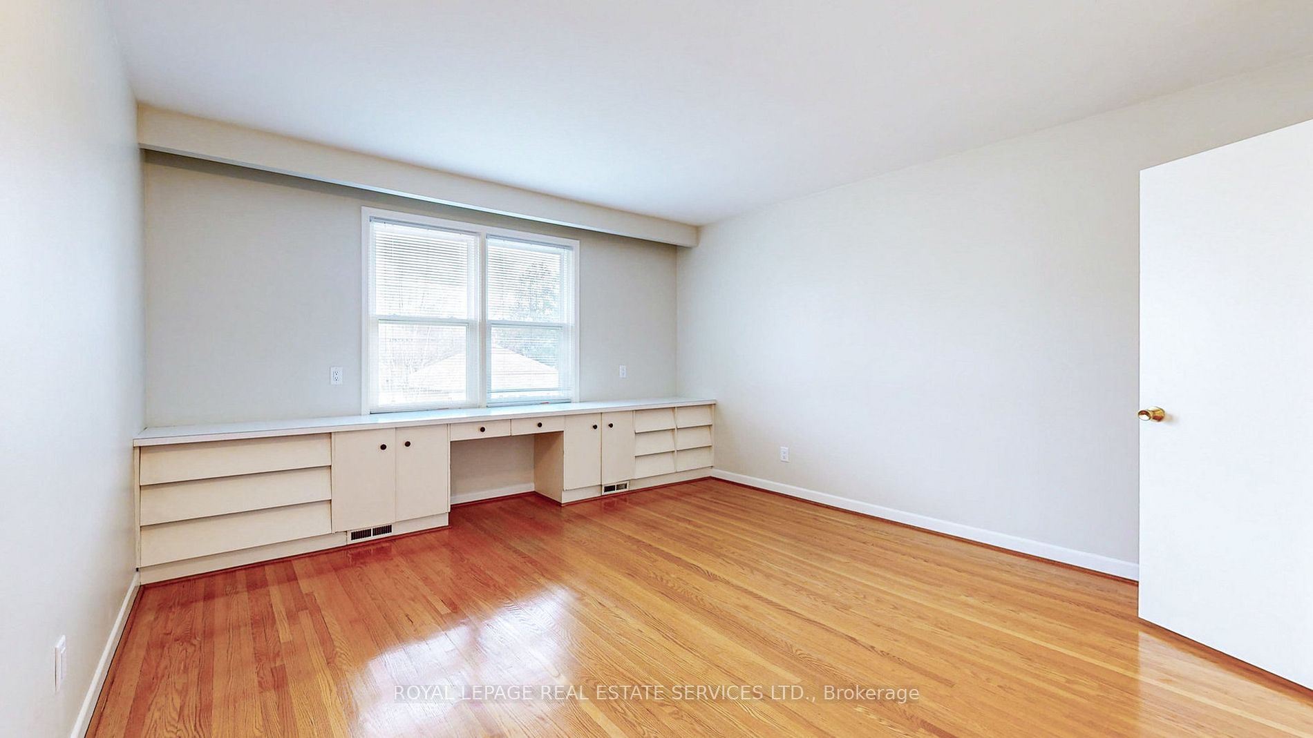 21 Pitkin Crt