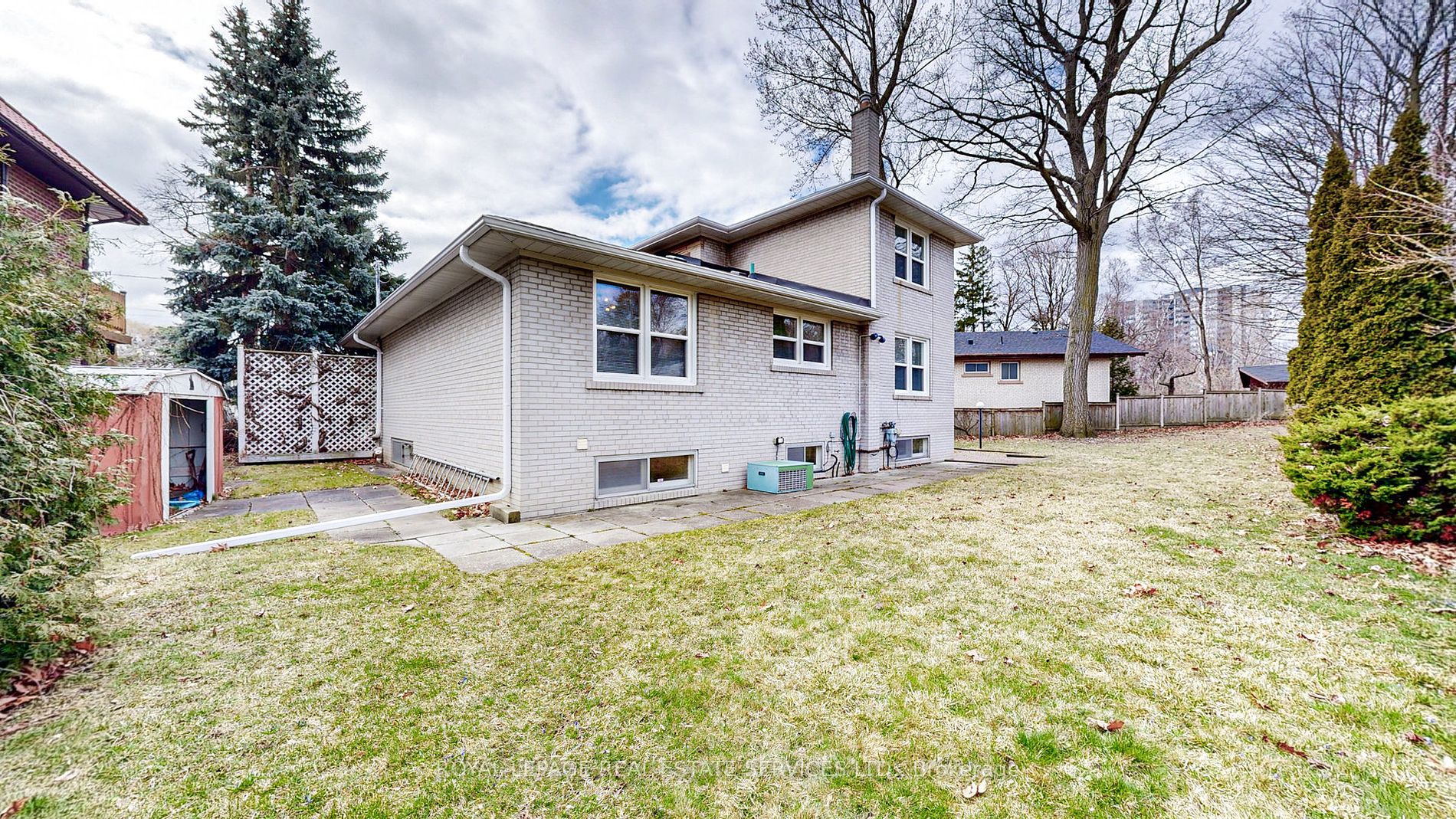 21 Pitkin Crt