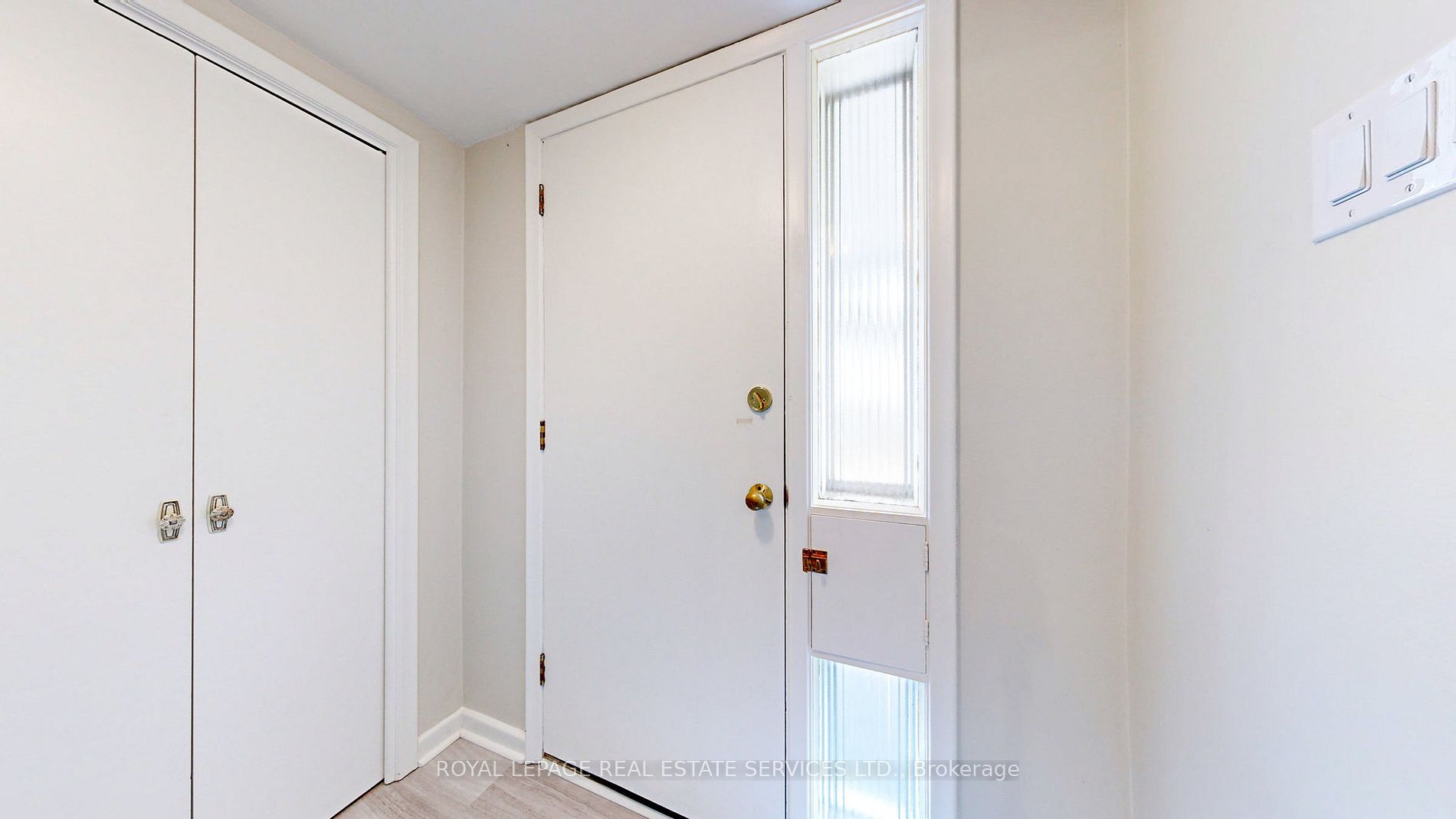 21 Pitkin Crt