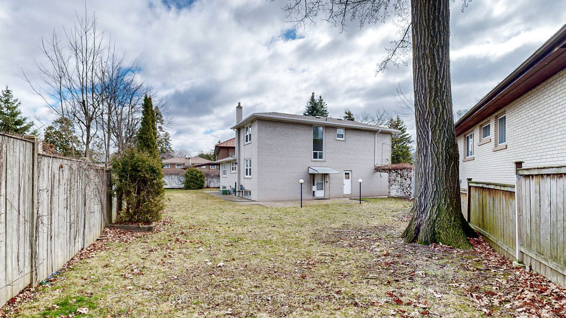 21 Pitkin Crt