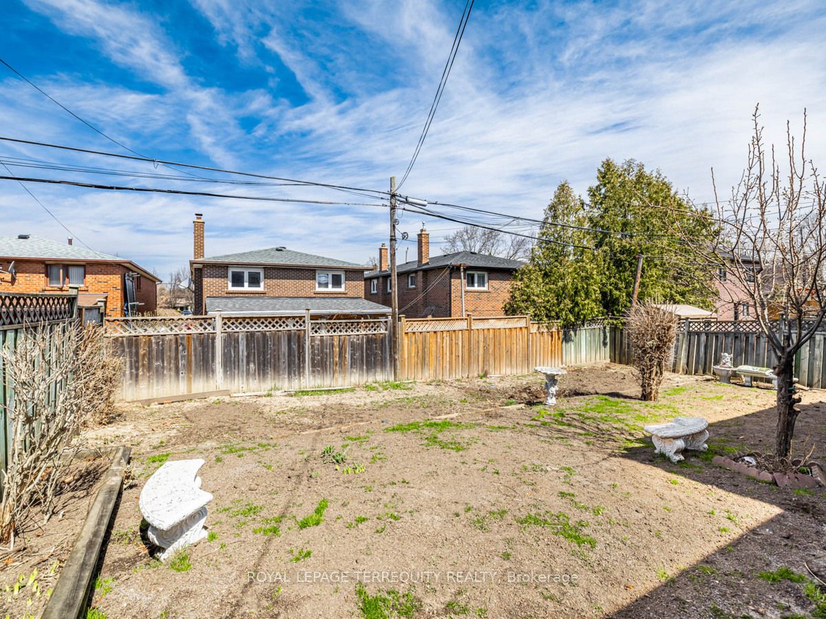 30 Lilac Ave