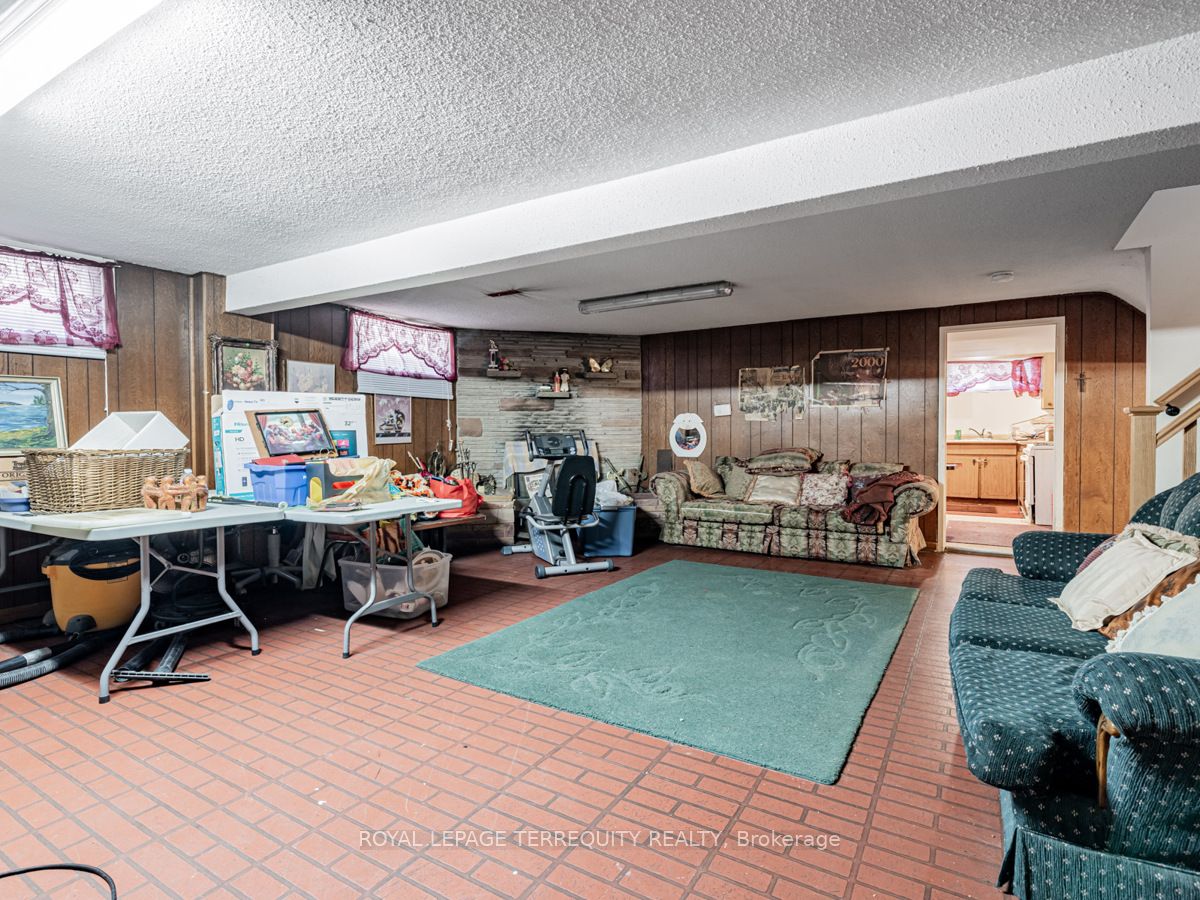 30 Lilac Ave
