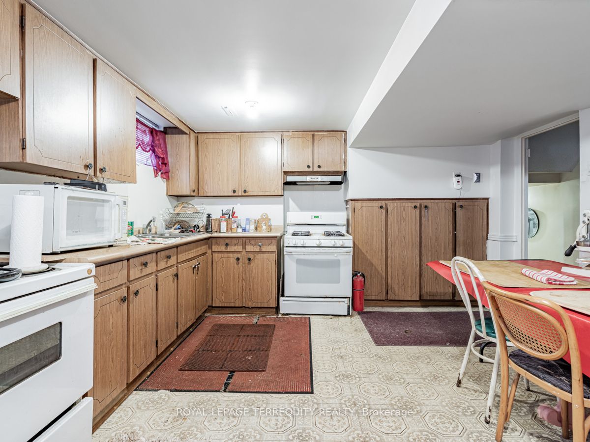 30 Lilac Ave