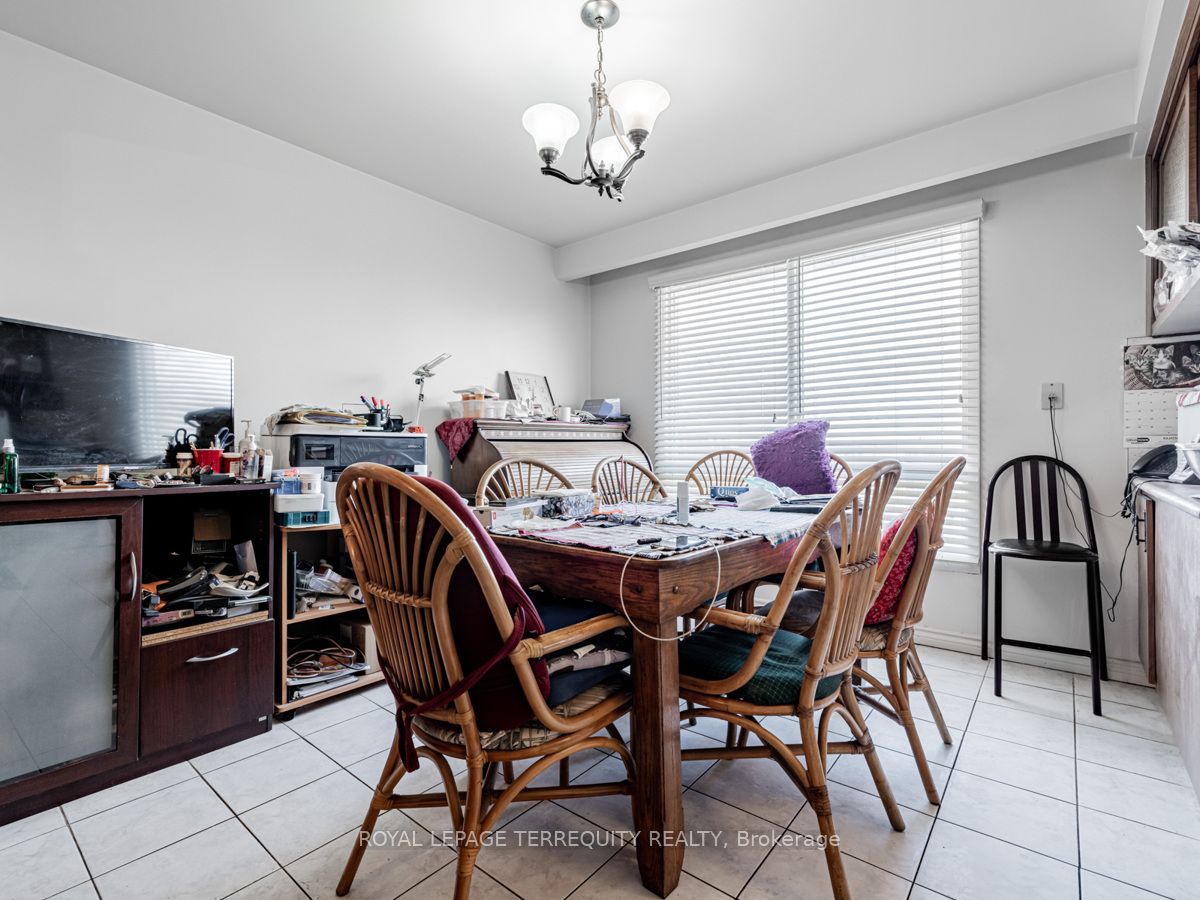 30 Lilac Ave