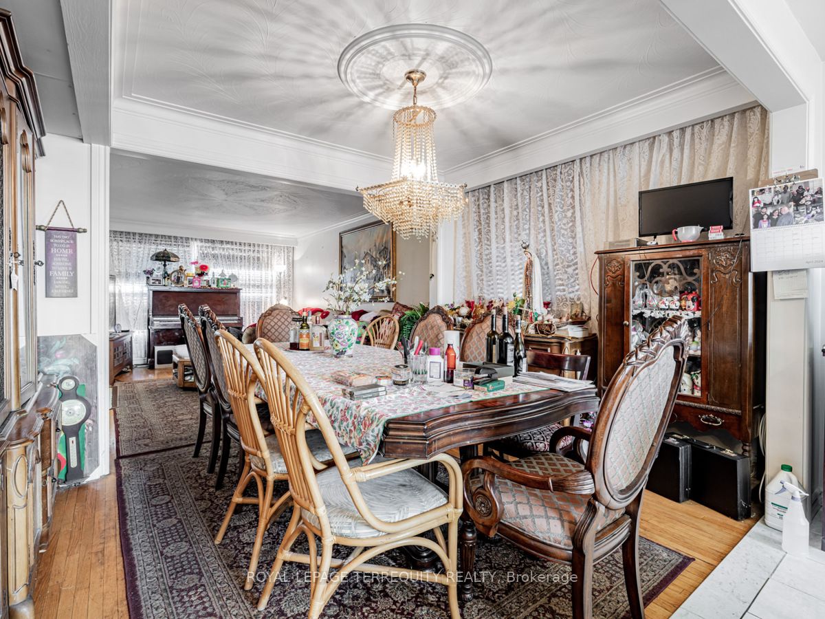 30 Lilac Ave