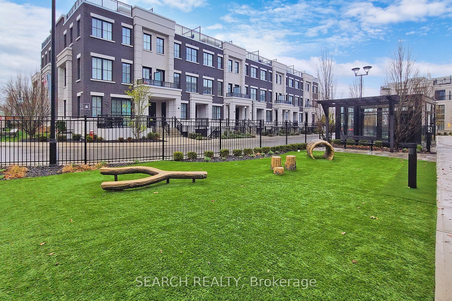 1180 Cawthra Road, #110