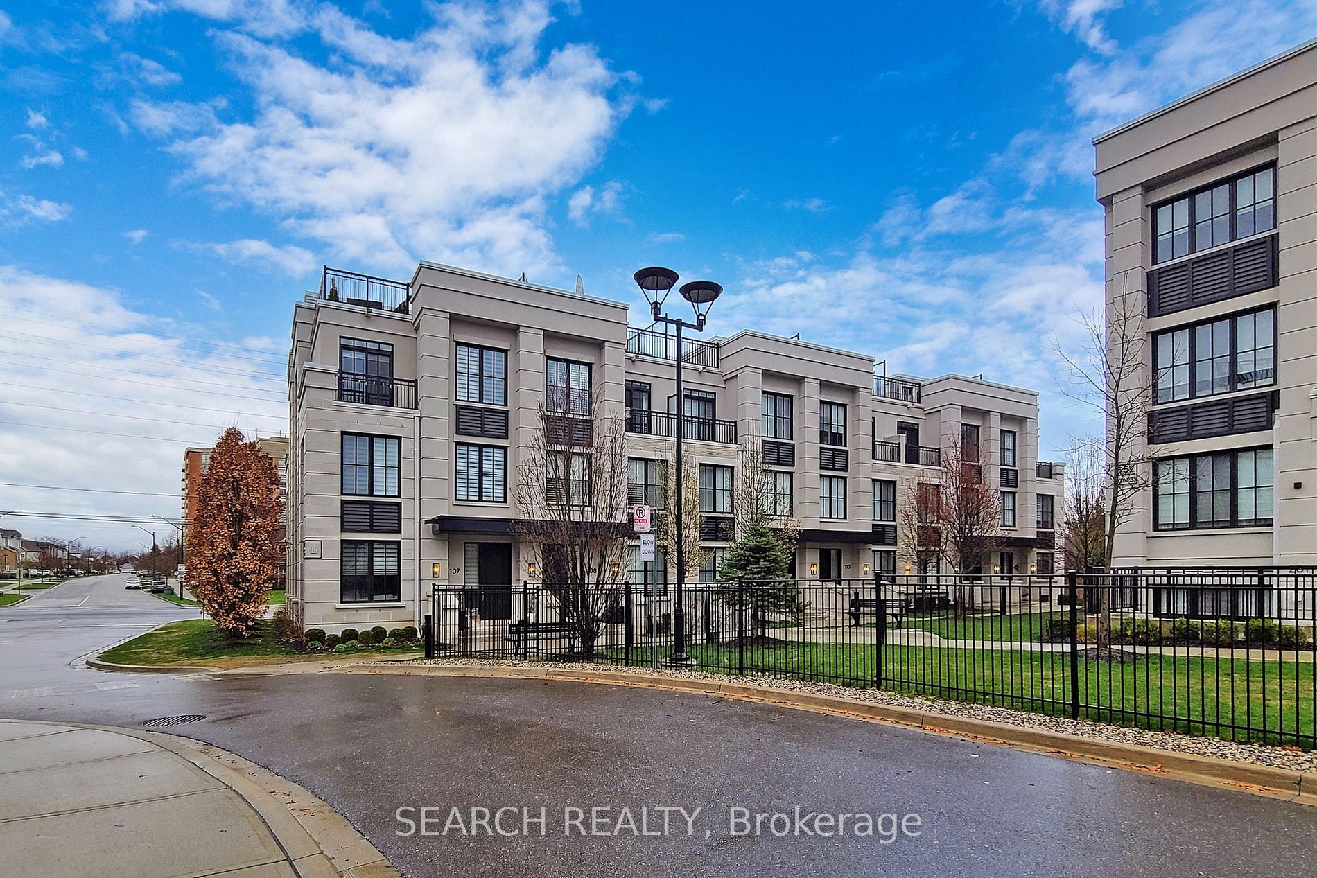 1180 Cawthra Road, #110