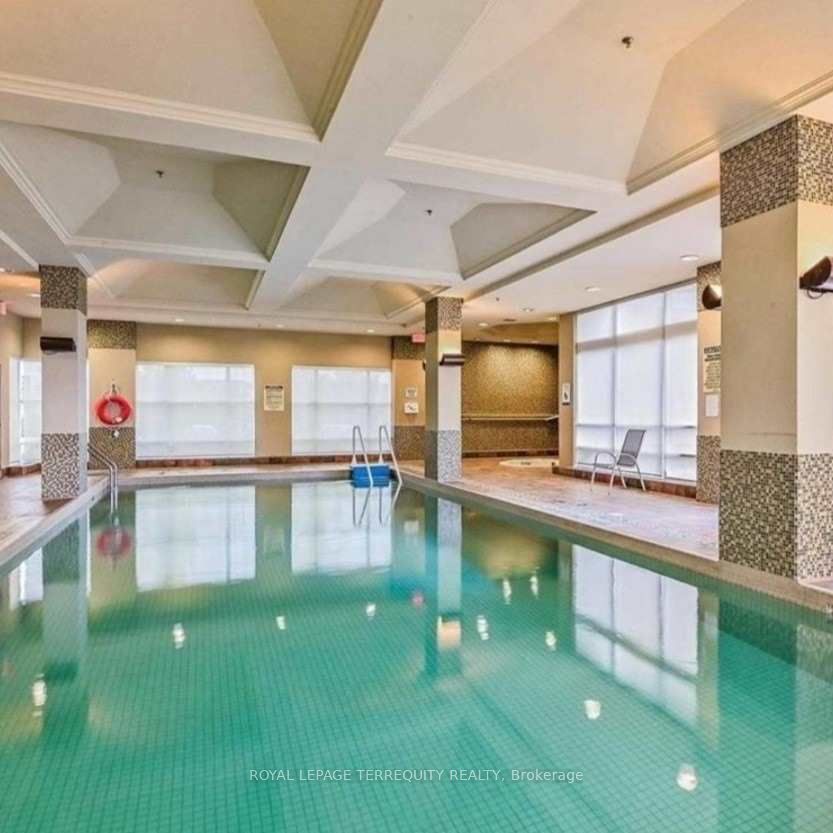 349 Rathburn Road W, #1819