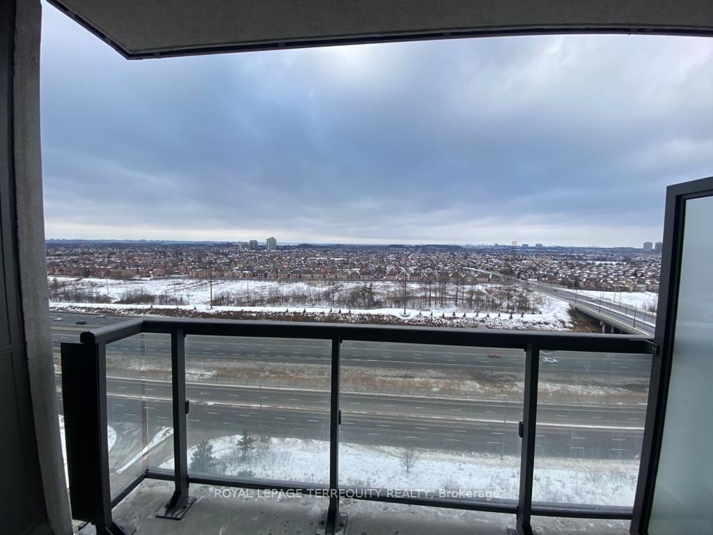 349 Rathburn Road W, #1819