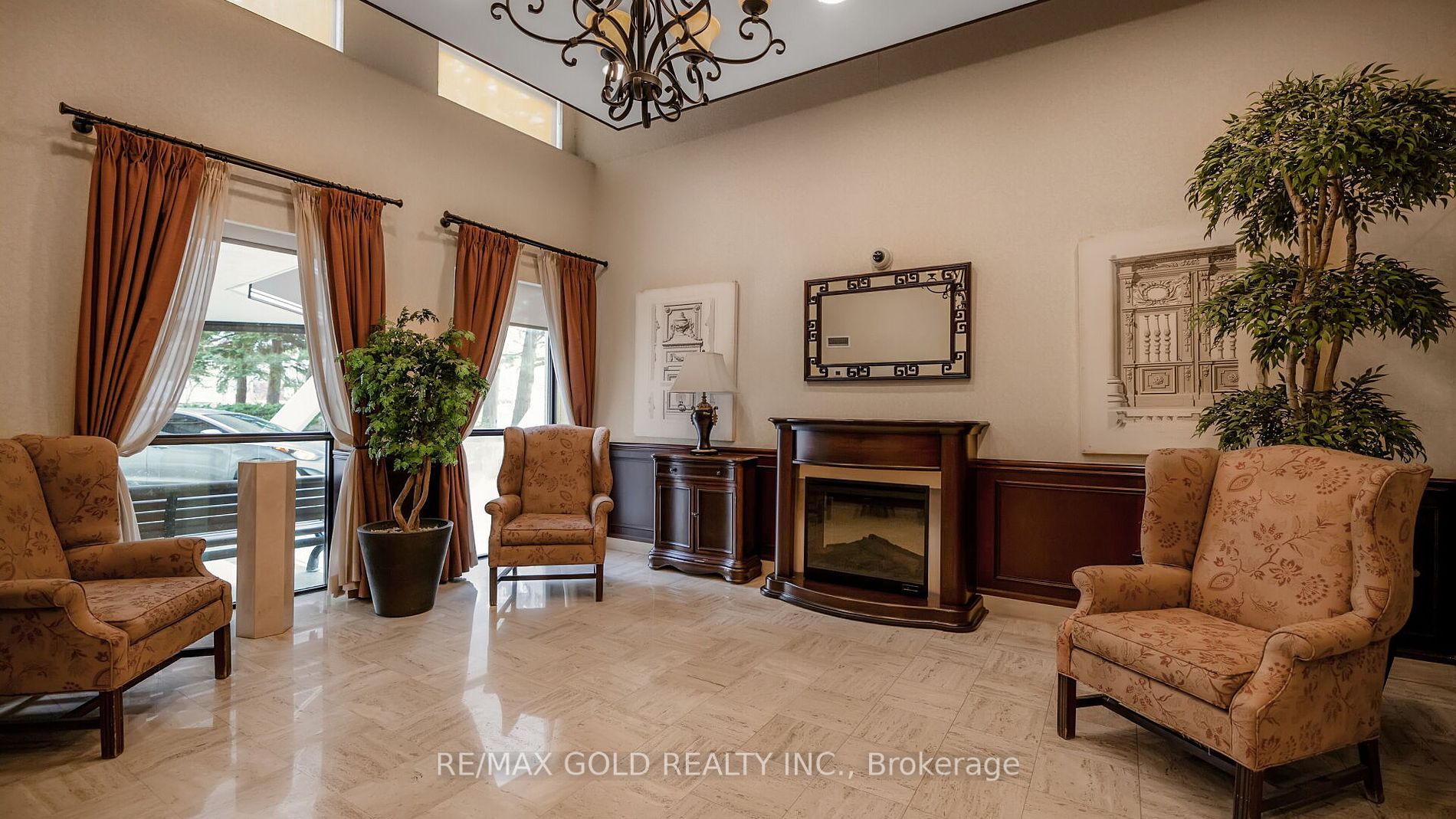 3650 Kaneff Crescent, #3106