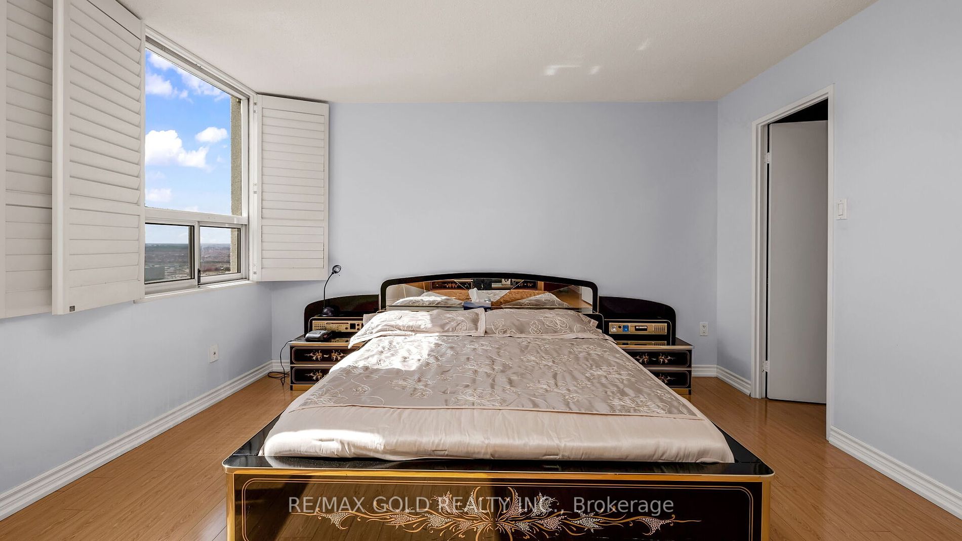 3650 Kaneff Crescent, #3106