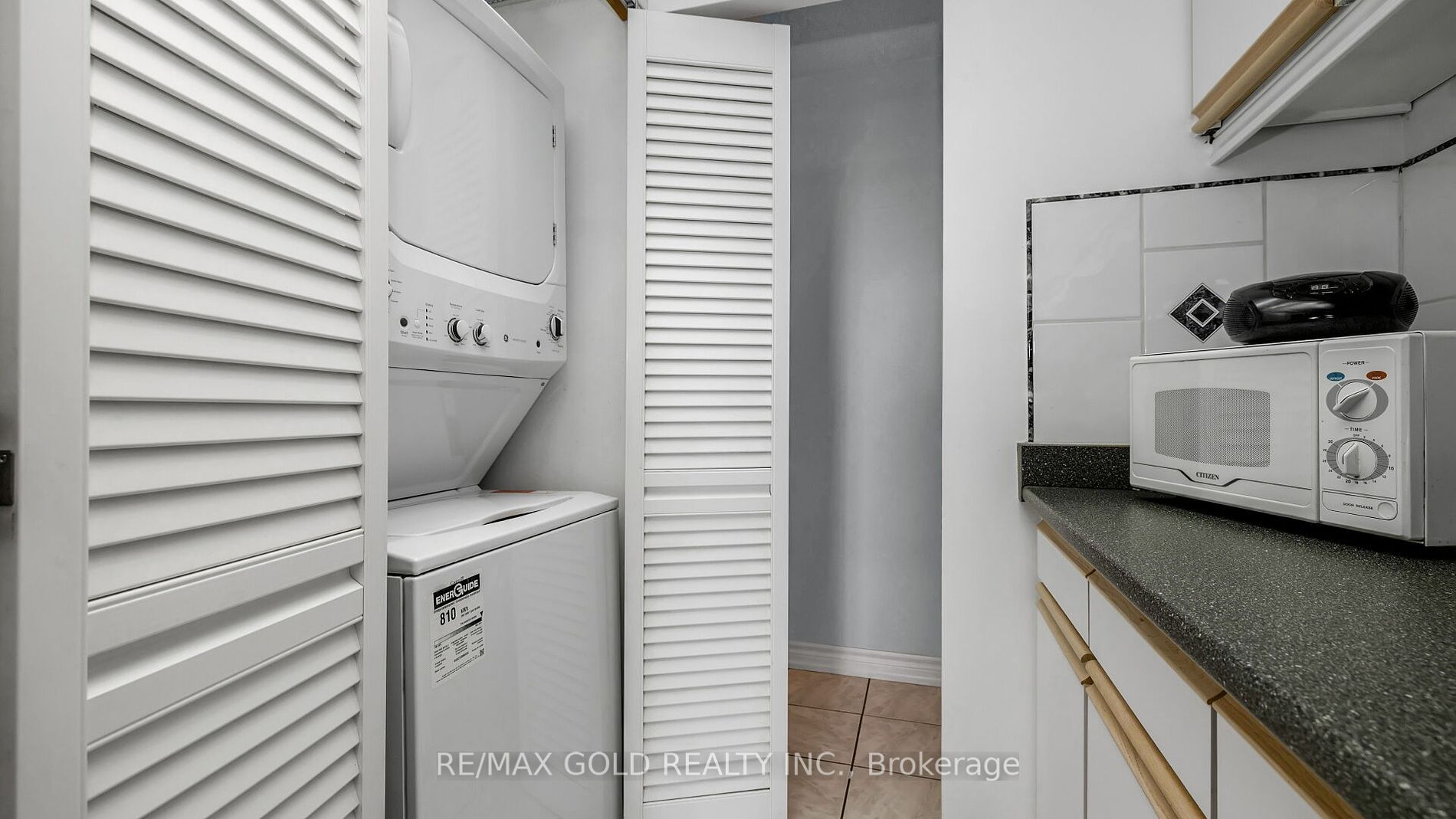 3650 Kaneff Crescent, #3106