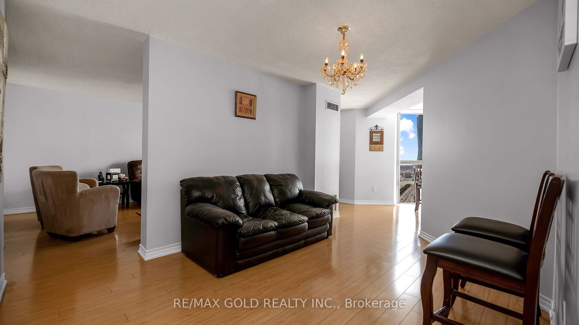 3650 Kaneff Crescent, #3106