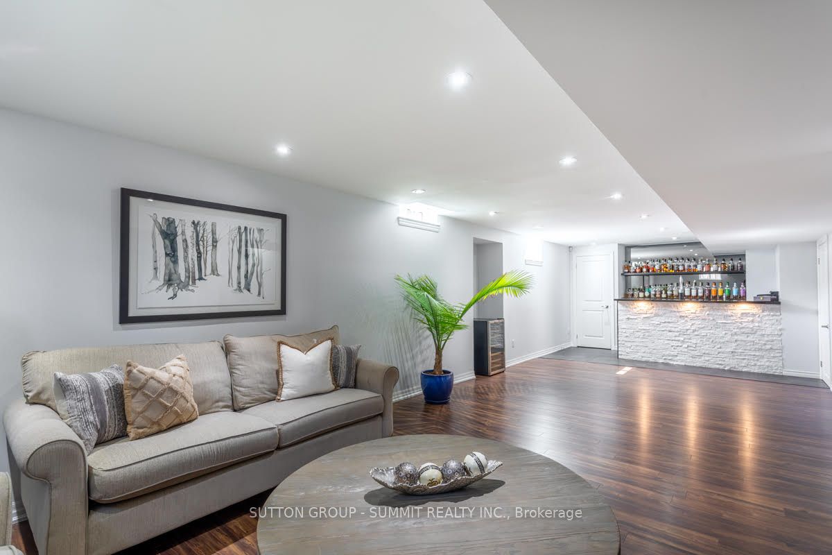852 TRUDEAU Drive