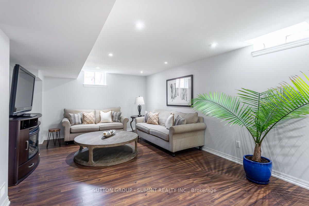 852 TRUDEAU Drive