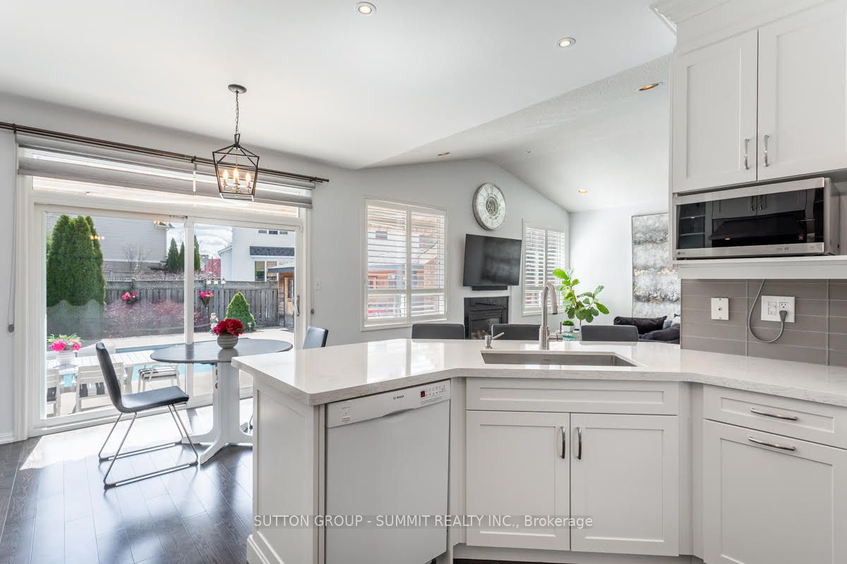 852 TRUDEAU Drive