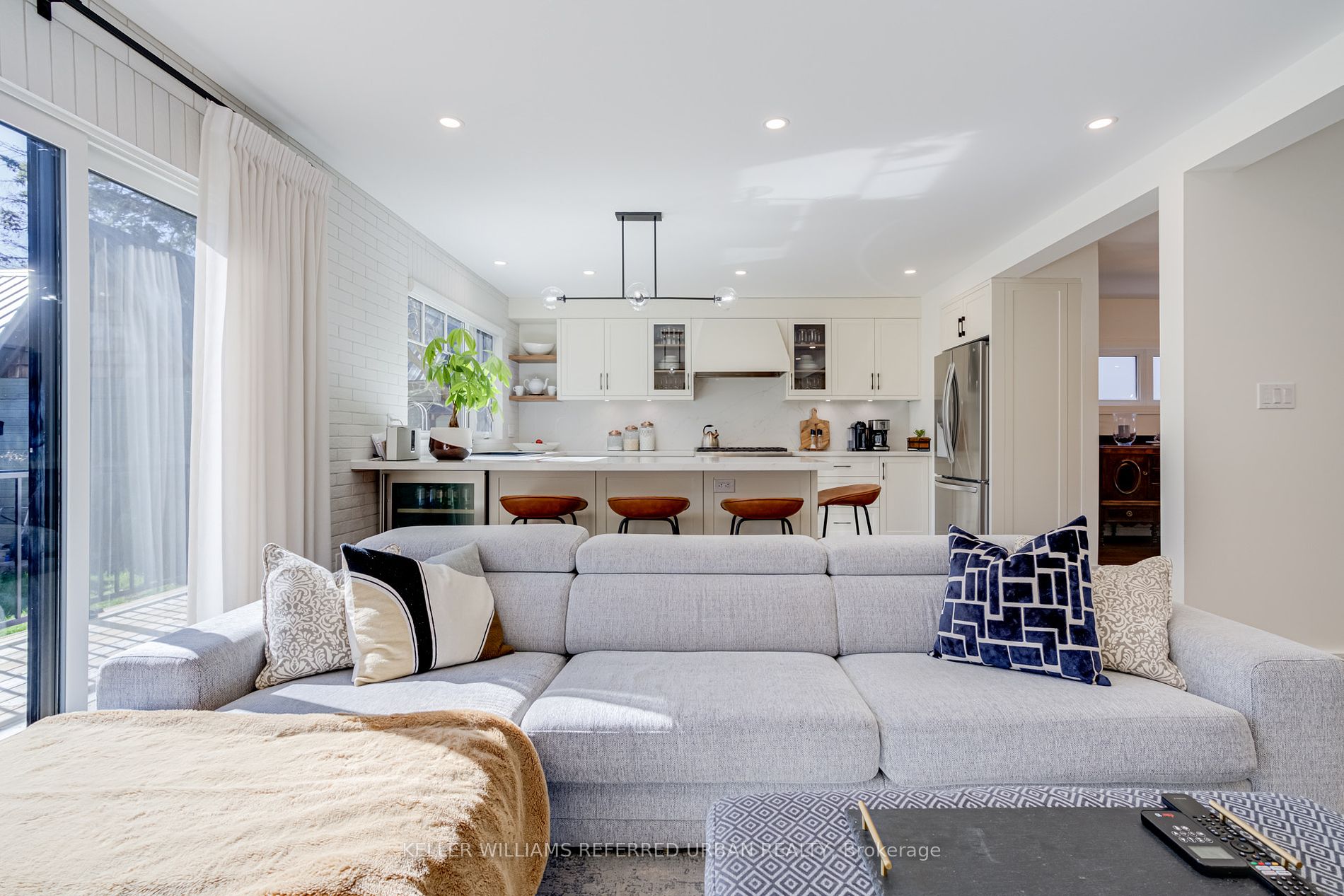 12 Wesley Avenue
