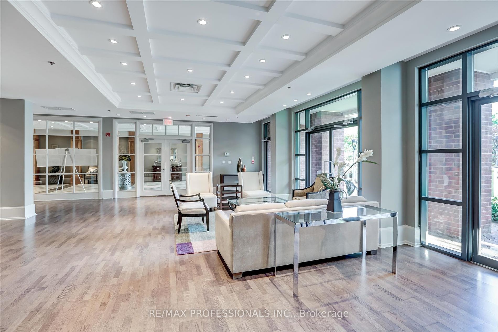 2855 Bloor Street W #311